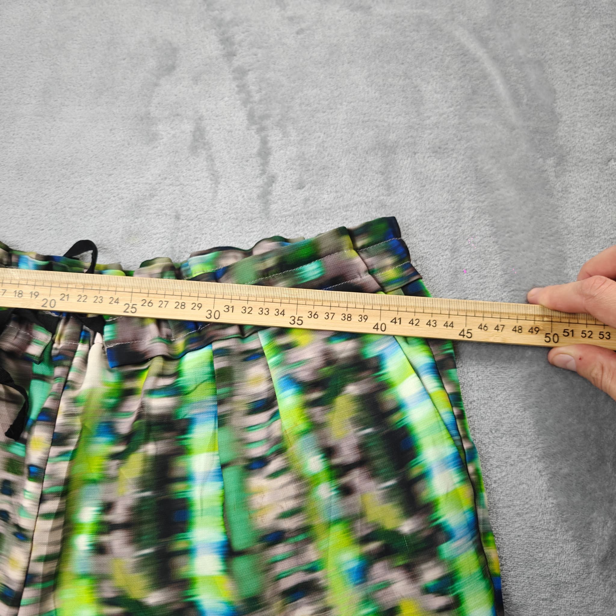 Witchery Abstract Print Drawstring Shorts - Green Multi Size 12 — photo 3 of 6