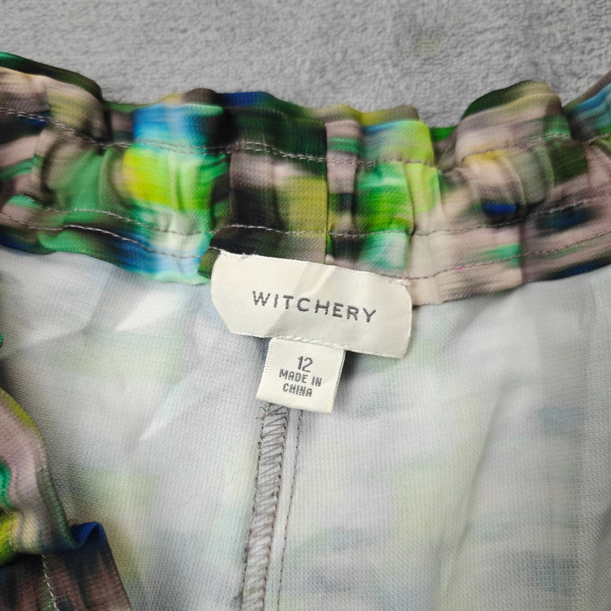 Witchery Abstract Print Drawstring Shorts - Green Multi Size 12 — photo 4 of 6