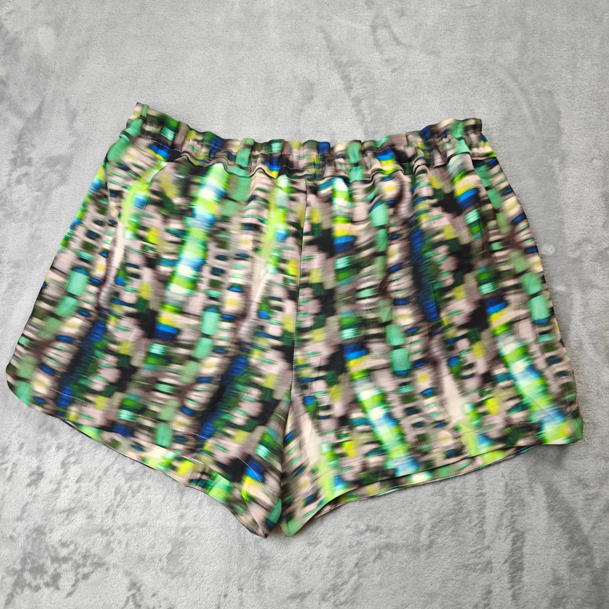 Witchery Abstract Print Drawstring Shorts - Green Multi Size 12 — photo 5 of 6