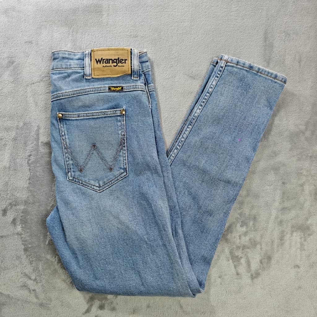 Wrangler Authentic Denim Jeans Men's Size 30 Light Blue Stretch — photo 1 of 6