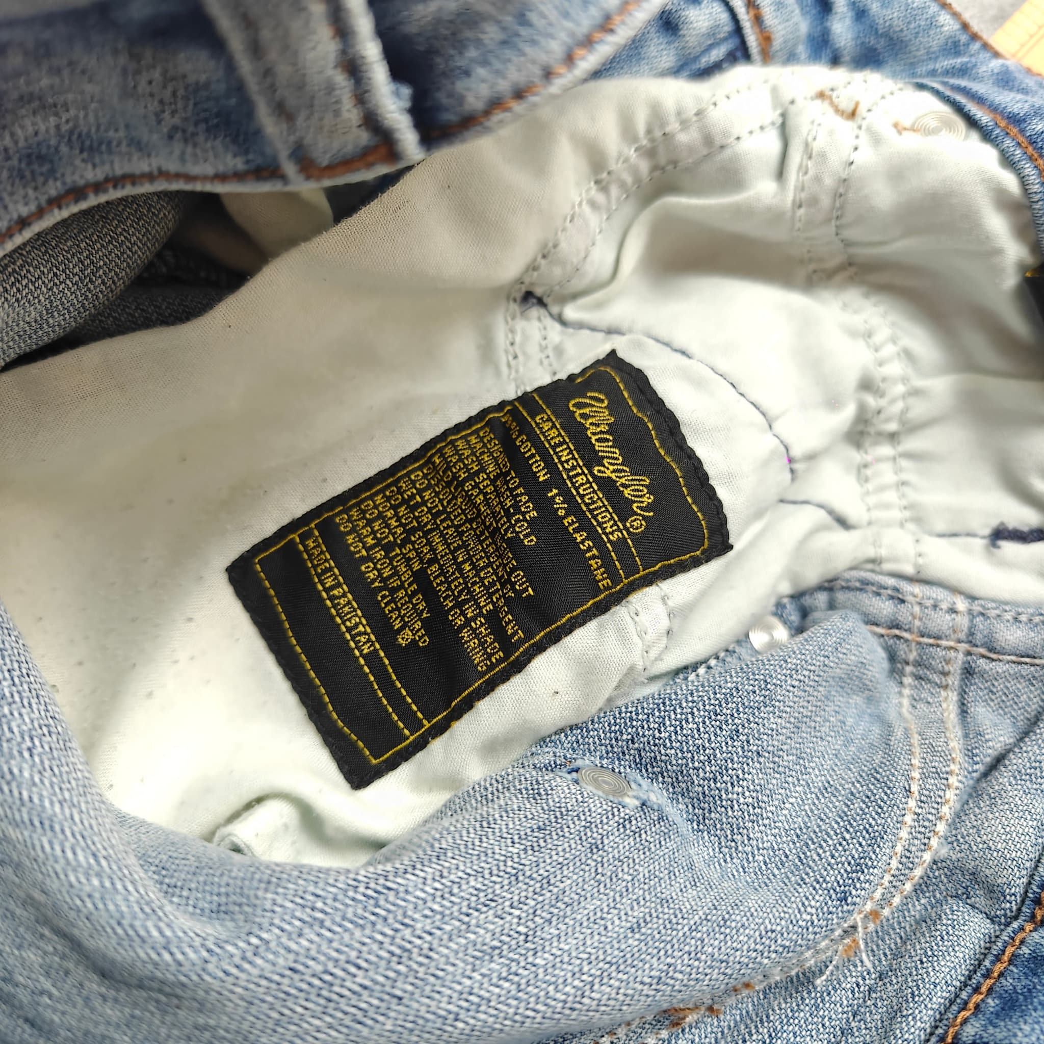 Wrangler Authentic Denim Jeans Men's Size 30 Light Blue Stretch — photo 4 of 6