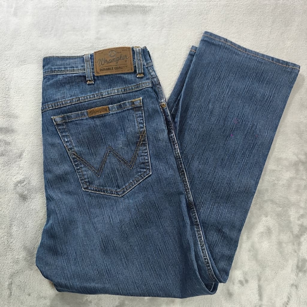 Wrangler Men's Regular Fit Jeans Blue Denim Size 34 — photo 1 of 7