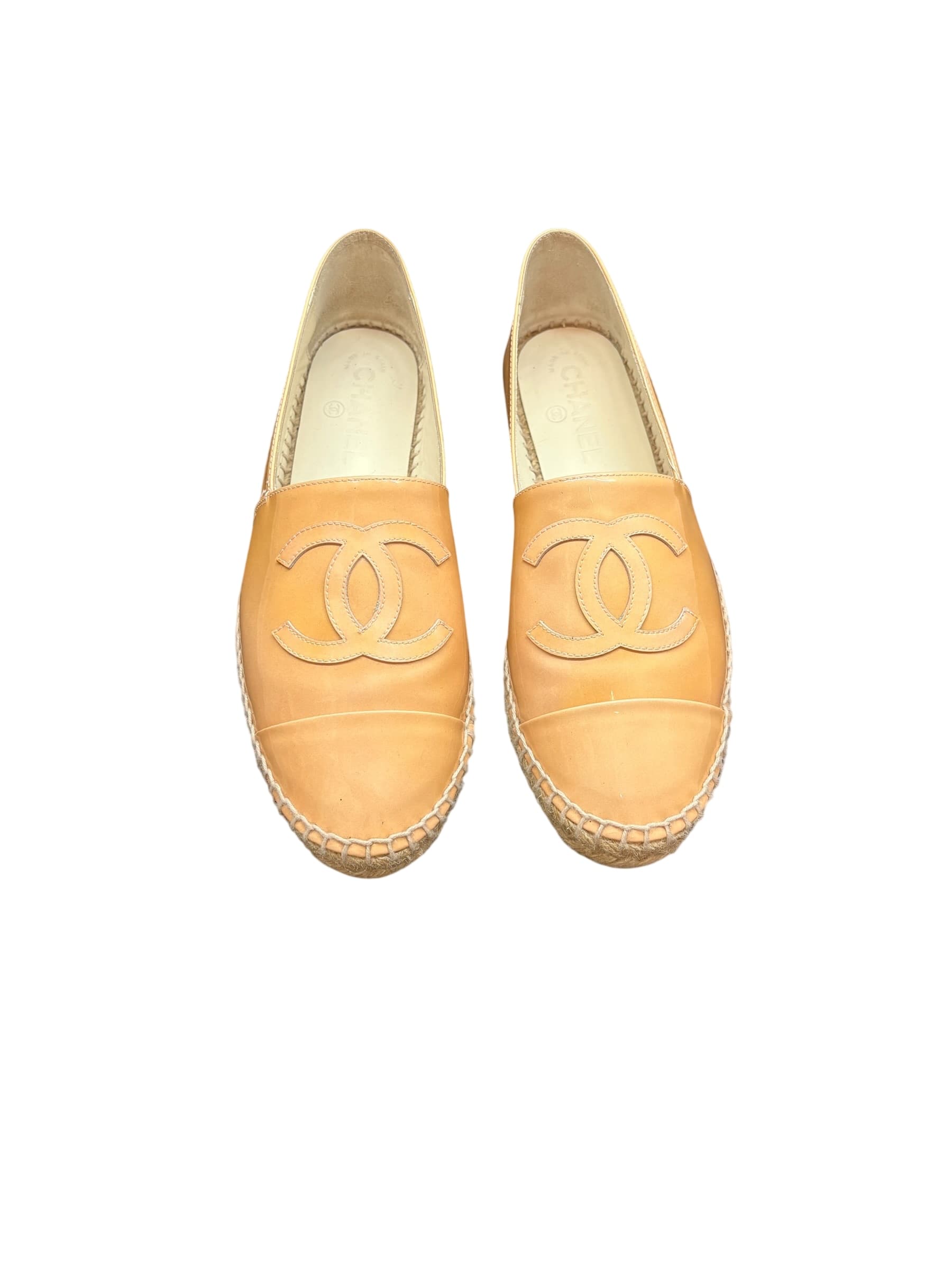 CHANEL CC Logo Espadrilles Beige Patent Leather size 39 — photo 1 of 18