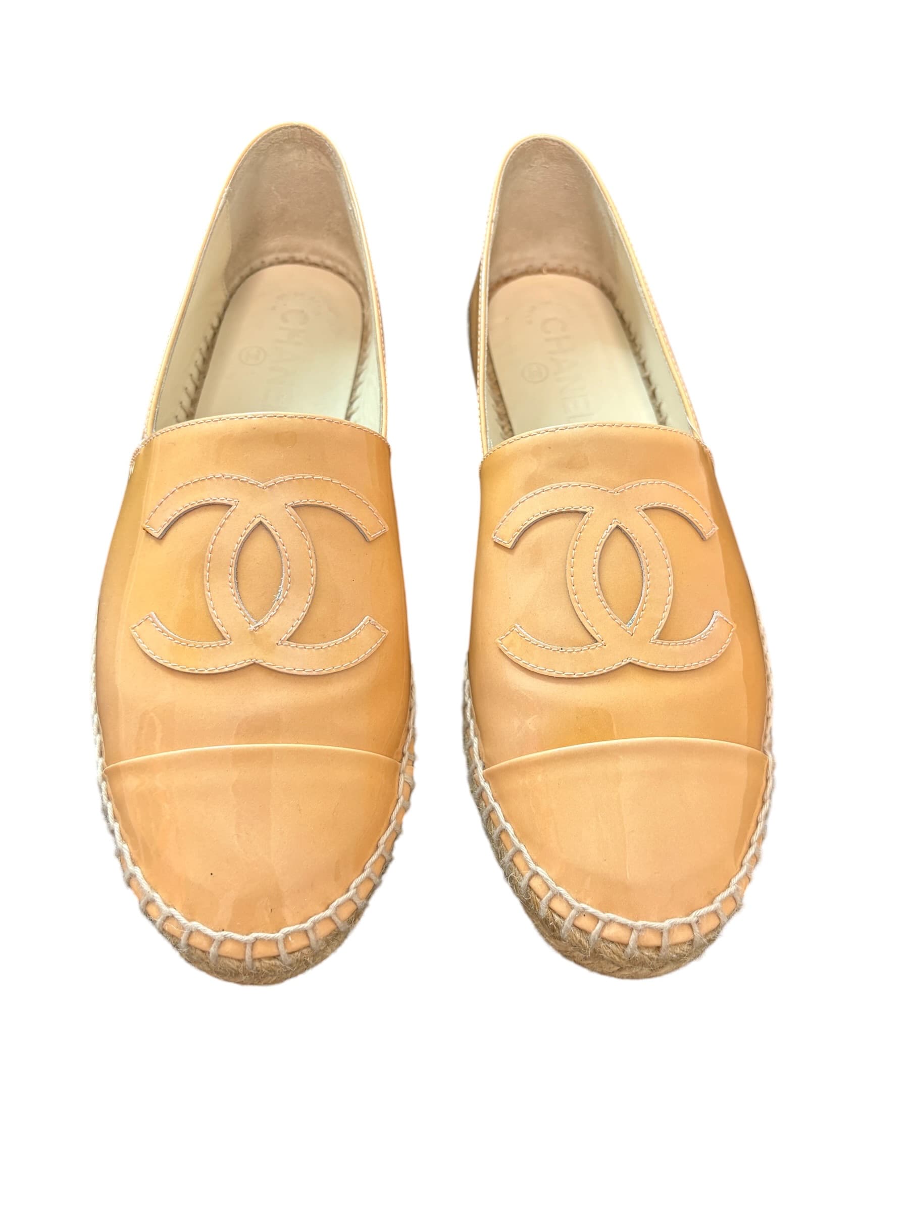 CHANEL CC Logo Espadrilles Beige Patent Leather size 39 — photo 3 of 18