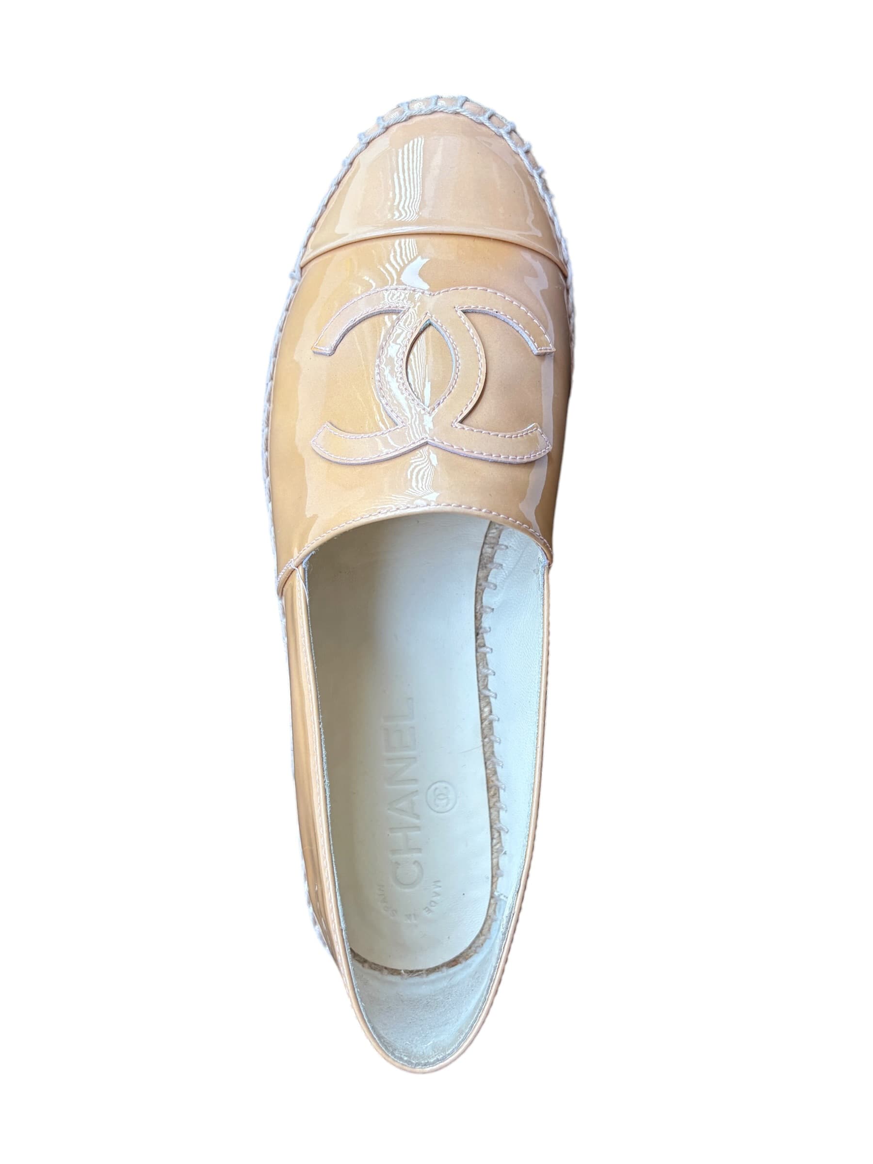 CHANEL CC Logo Espadrilles Beige Patent Leather size 39 — photo 7 of 18