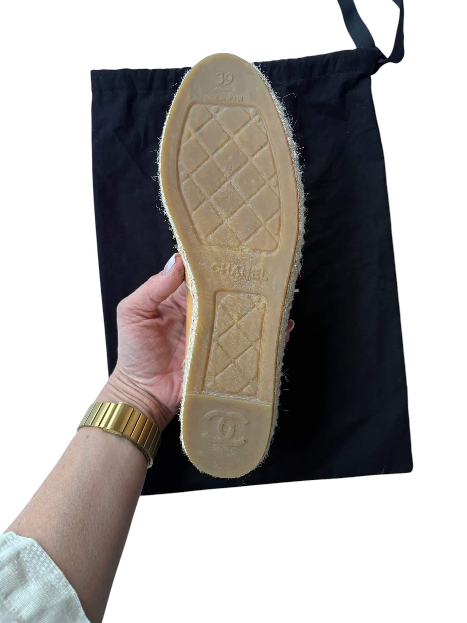 CHANEL CC Logo Espadrilles Beige Patent Leather size 39 — photo 8 of 18