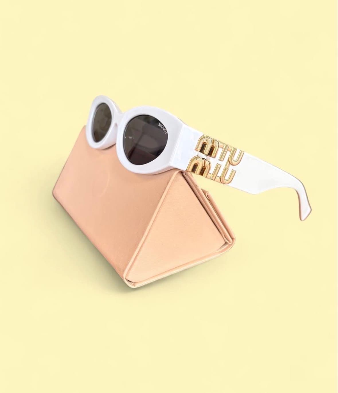 MIUMIU MU 04YS Sunglasses White with Gold Logo — photo 2 of 5