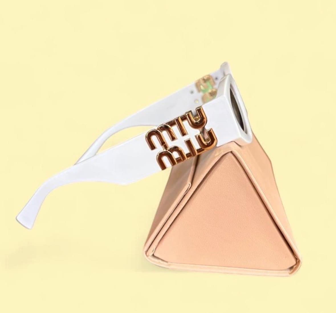 MIUMIU MU 04YS Sunglasses White with Gold Logo — photo 4 of 5
