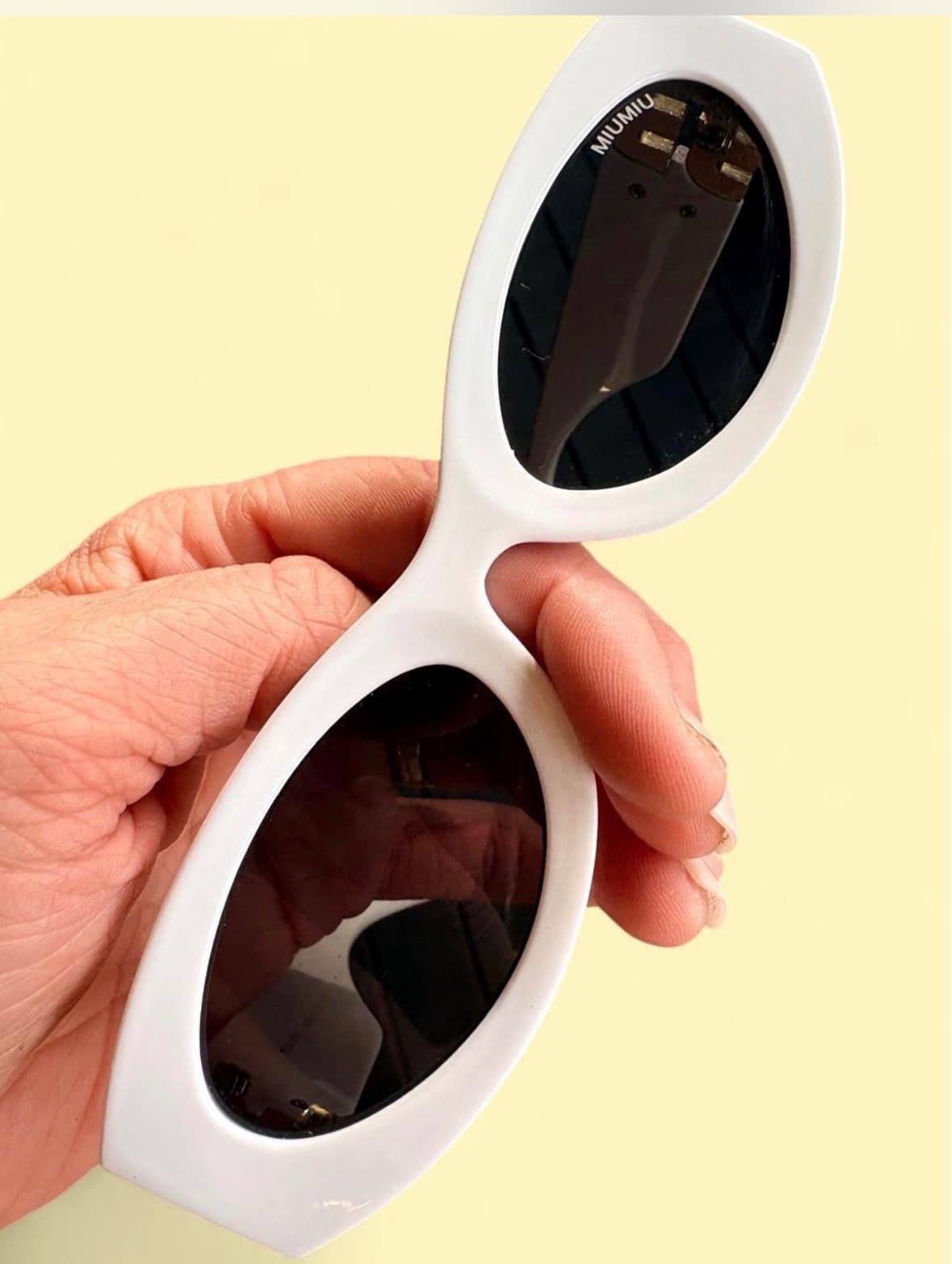 MIUMIU MU 04YS Sunglasses White with Gold Logo — photo 5 of 5