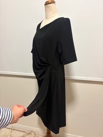 Table Eight Black Asymmetric Neckline Ruched Waist Sheath Dress Size 12 — photo 8 of 8