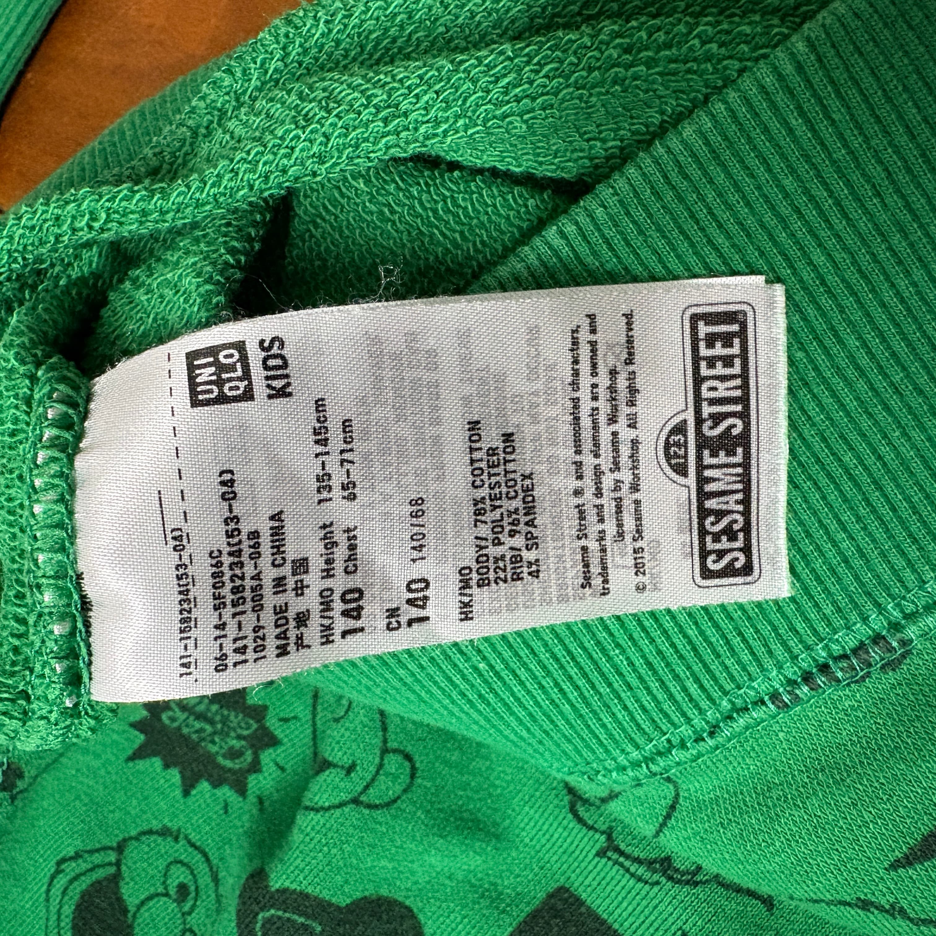 Uniqlo Sesame Street Character Print Sweatshirt Green Kids 140 — photo 2 of 5