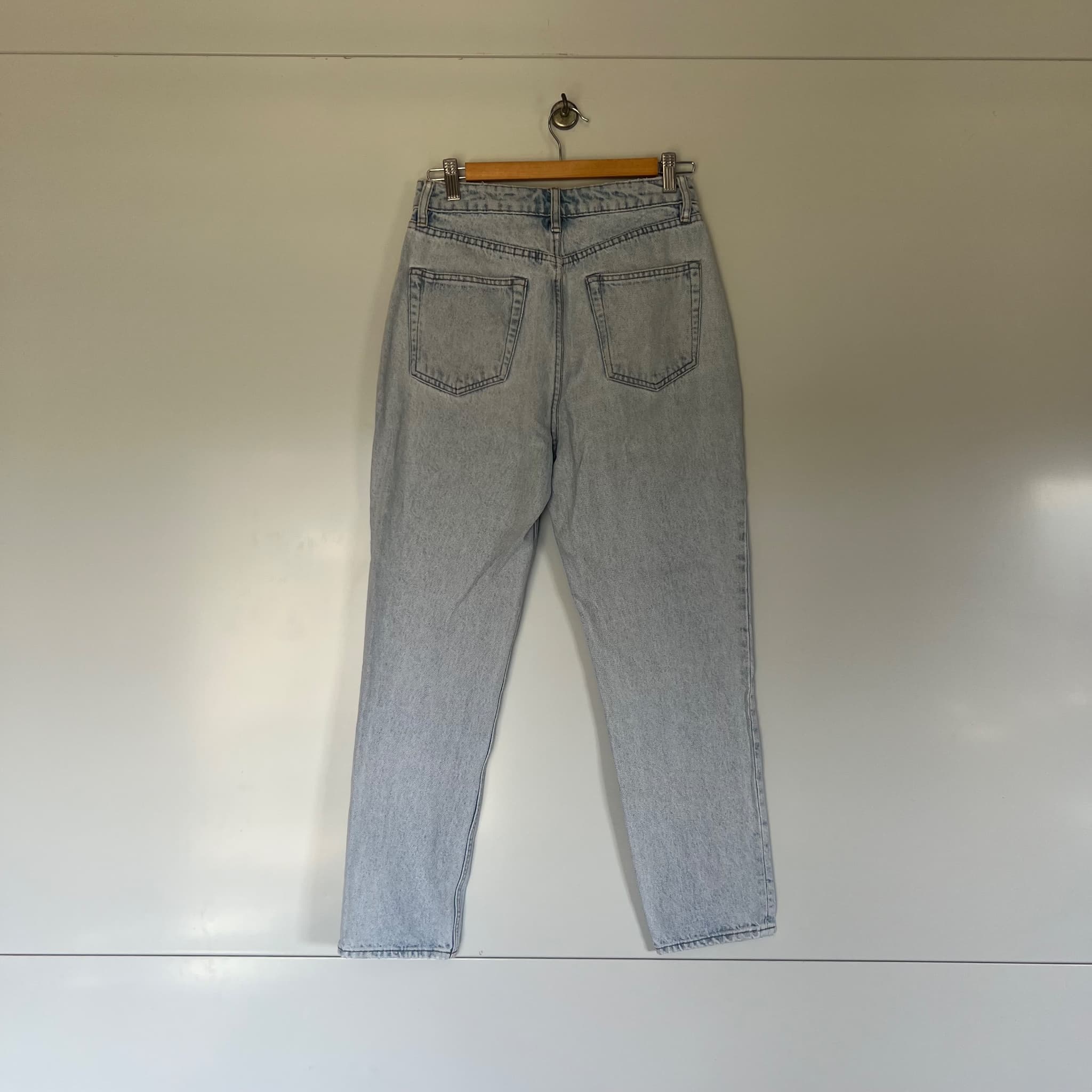 Assembly Label Light Wash 100% Cotton Mom Jeans (Size 27) — photo 3 of 9