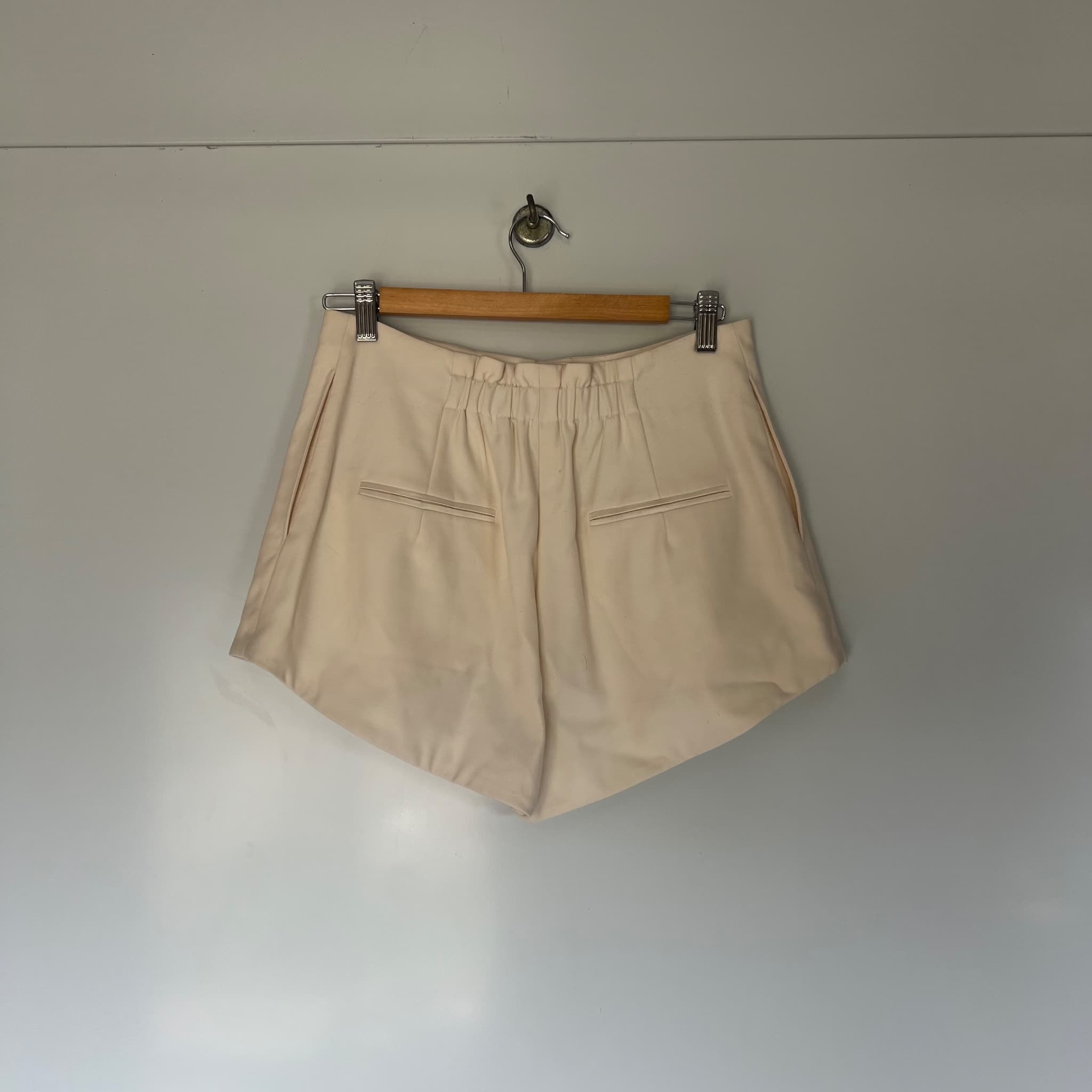 Bassike Cream 100% Wool Pleated High-Waisted Tailored Shorts (Size 1) — photo 3 of 8