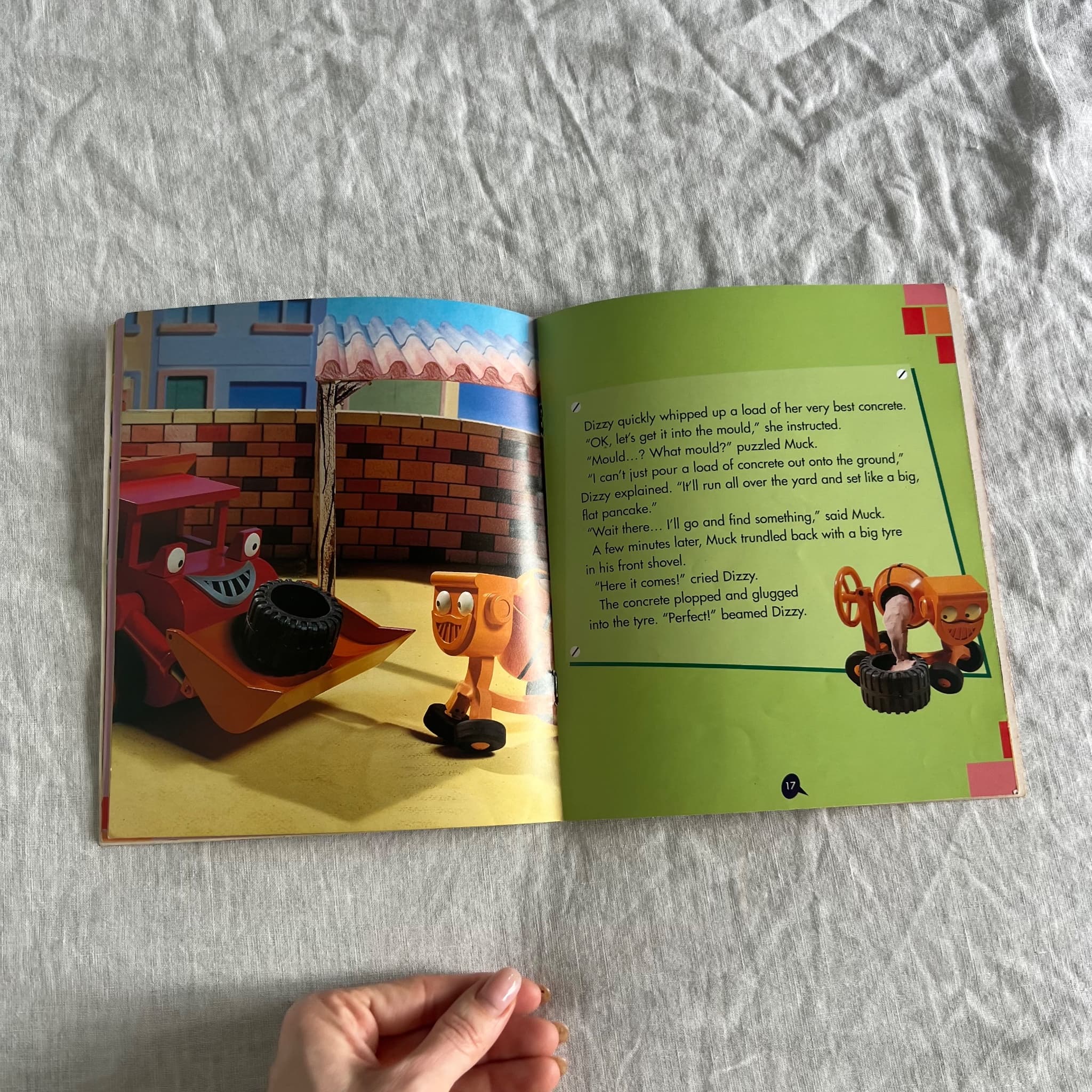 Bob The Builder Bob's Birthday Book (2000 ABC Hinkler Books) — photo 4 of 5