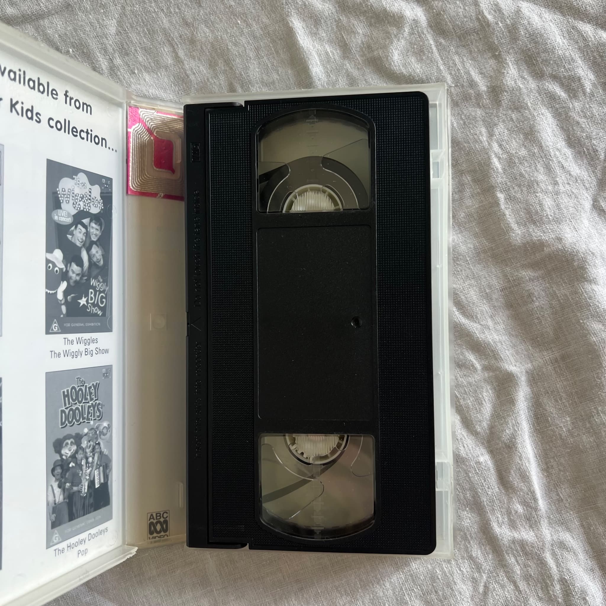 Bob The Builder: Bob's Birthday VHS Tape — photo 6 of 7