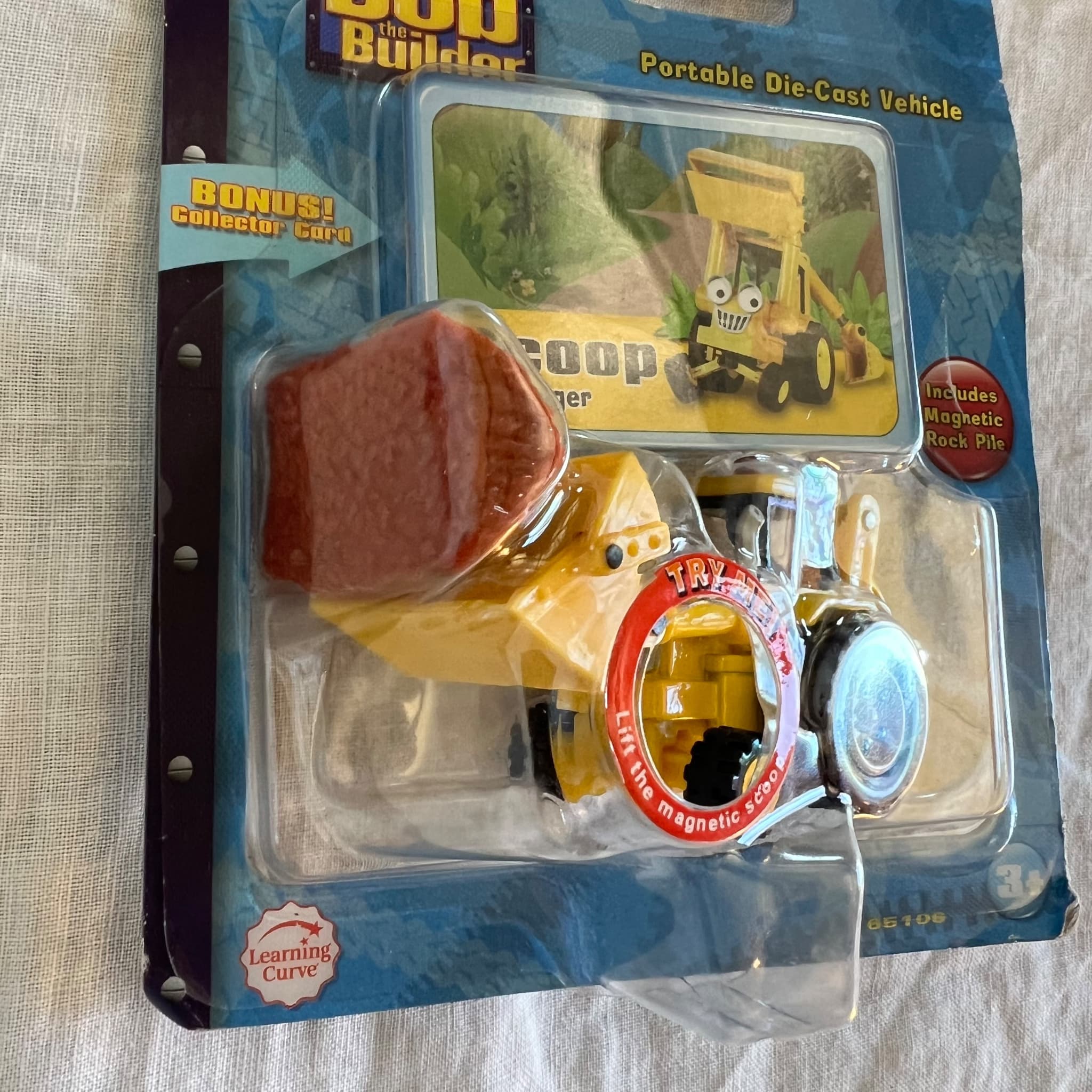 Bob The Builder Take Along Scoop The Digger Die-Cast Vehicle New In Pack — photo 2 of 4