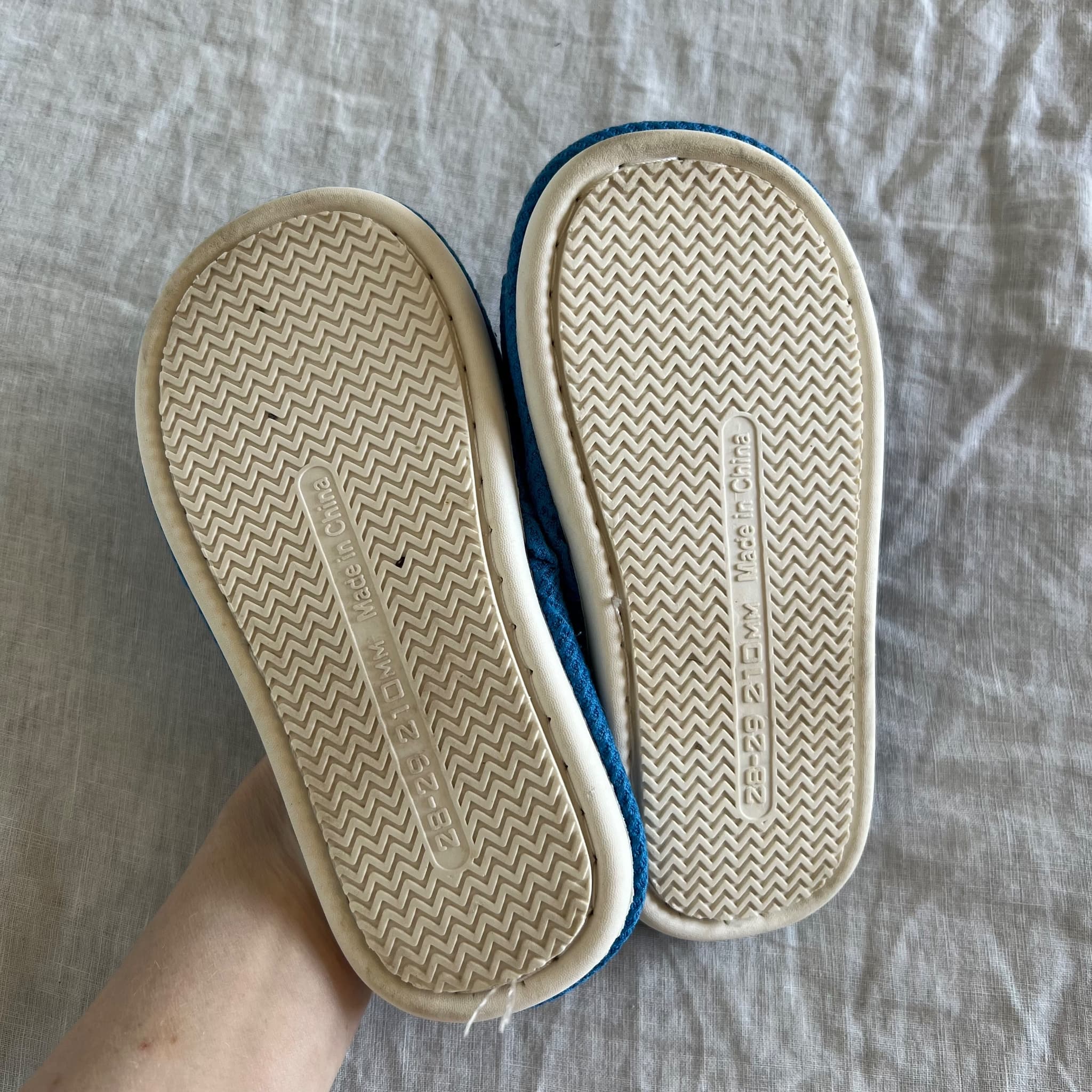 Children's Blue Car Pattern Linen House Slippers - Size 28-29 — photo 5 of 6