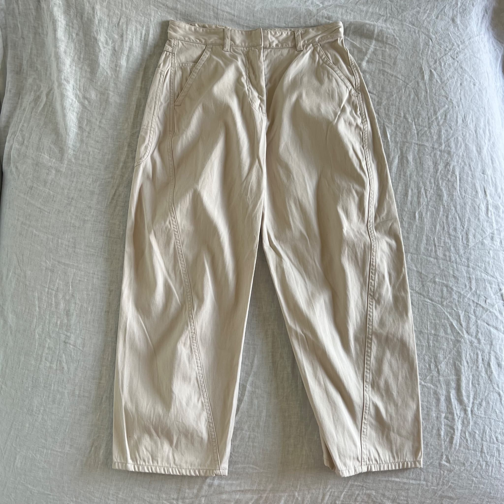 COS Curved Barrel Leg Cropped Trousers Beige EU 34 Fits Size 8 Cotton Pants — photo 1 of 7