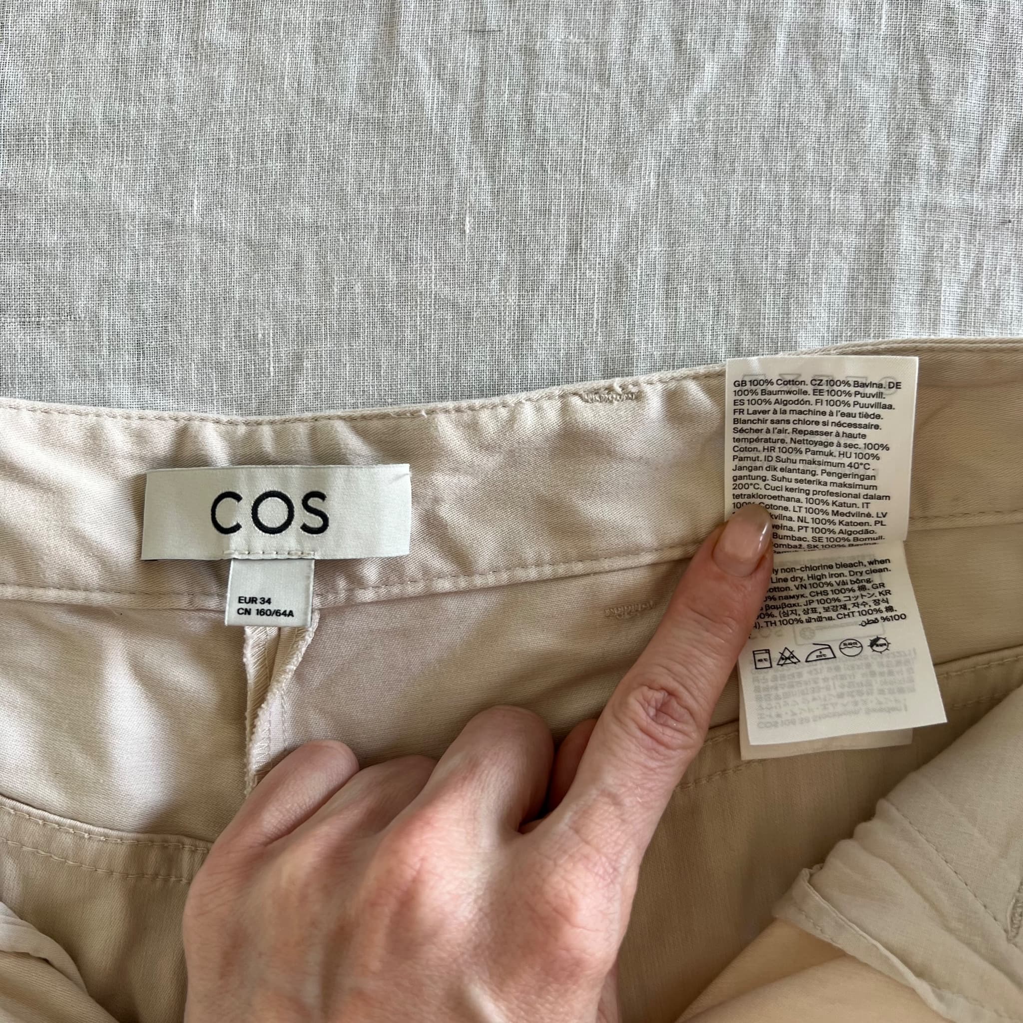 COS Curved Barrel Leg Cropped Trousers Beige EU 34 Fits Size 8 Cotton Pants — photo 6 of 7