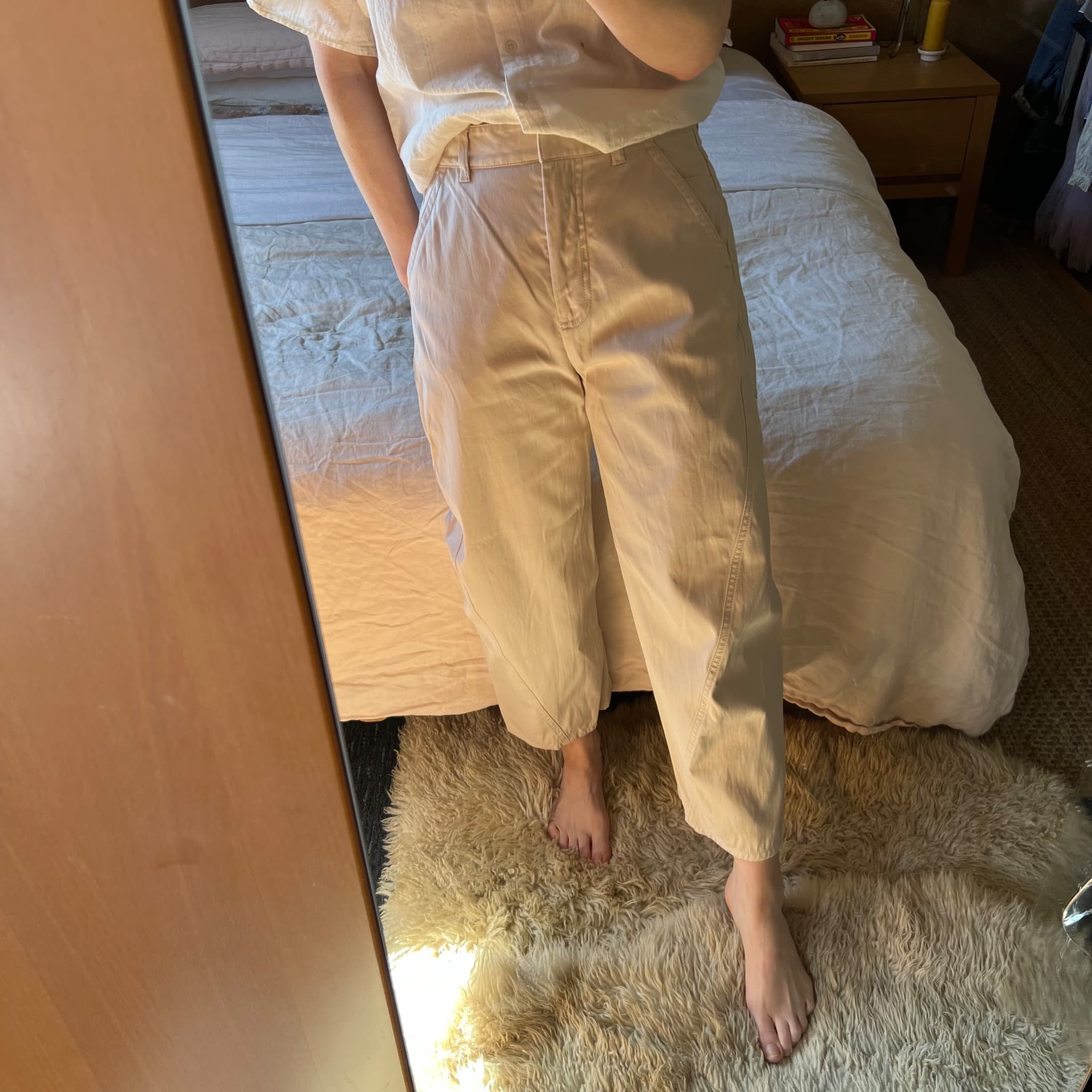 COS Curved Barrel Leg Cropped Trousers Beige EU 34 Fits Size 8 Cotton Pants — photo 7 of 7