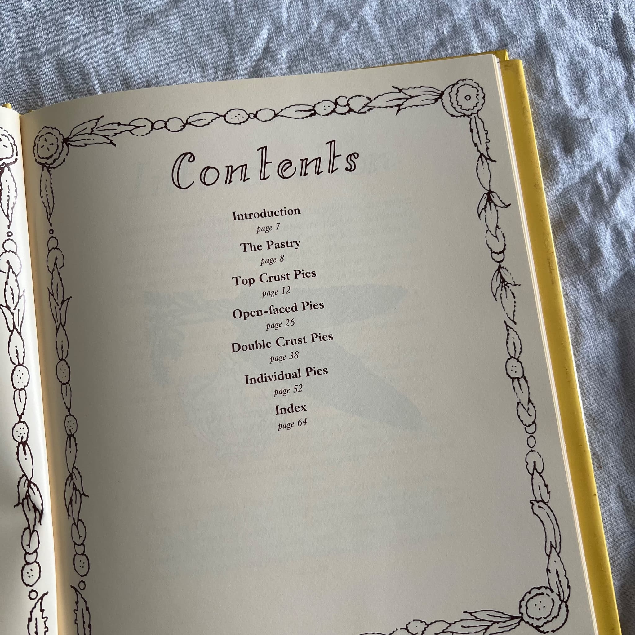 Country Kitchen Cookbooks: Pies by Jenni Fleetwood (1986) — photo 5 of 11