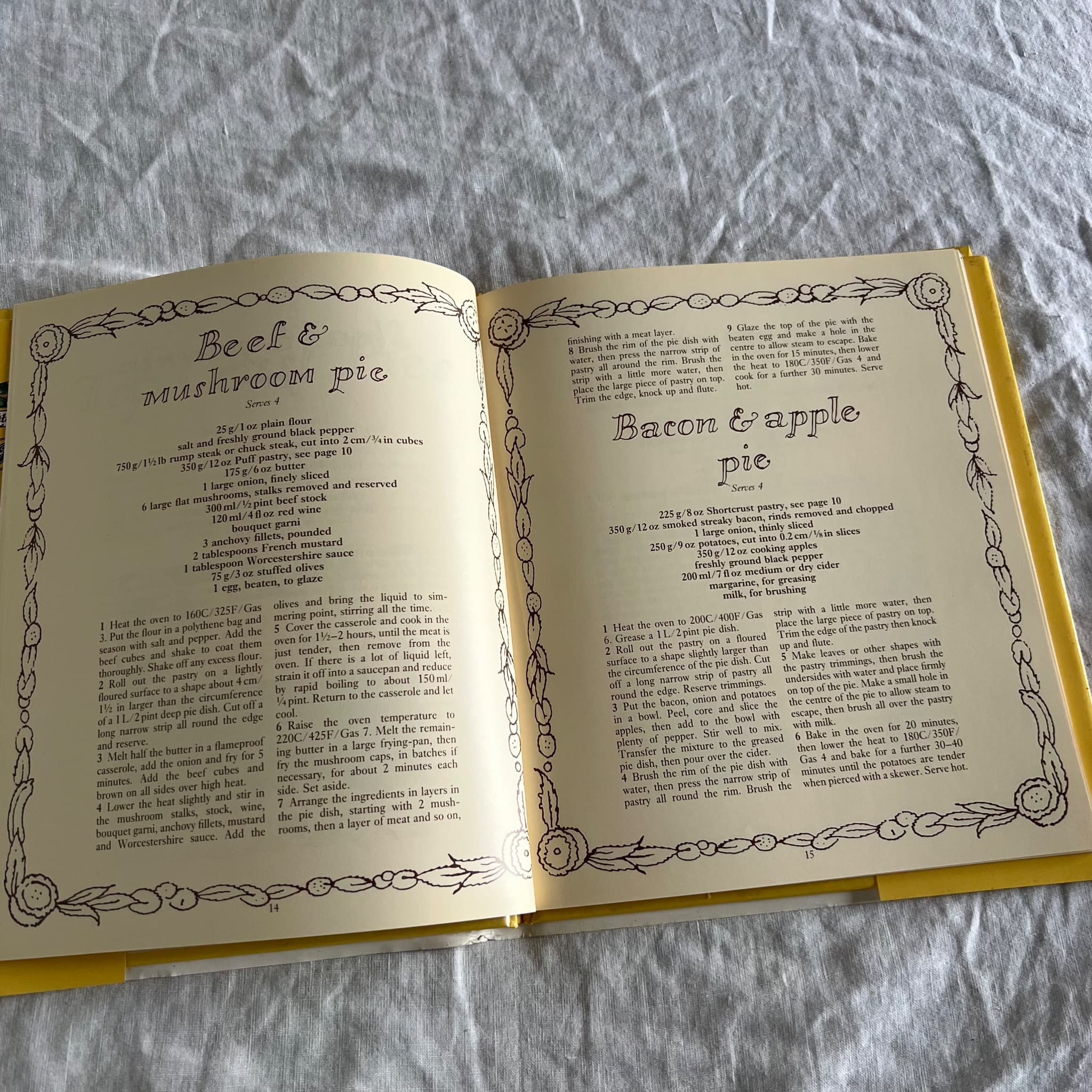 Country Kitchen Cookbooks: Pies by Jenni Fleetwood (1986) — photo 7 of 11
