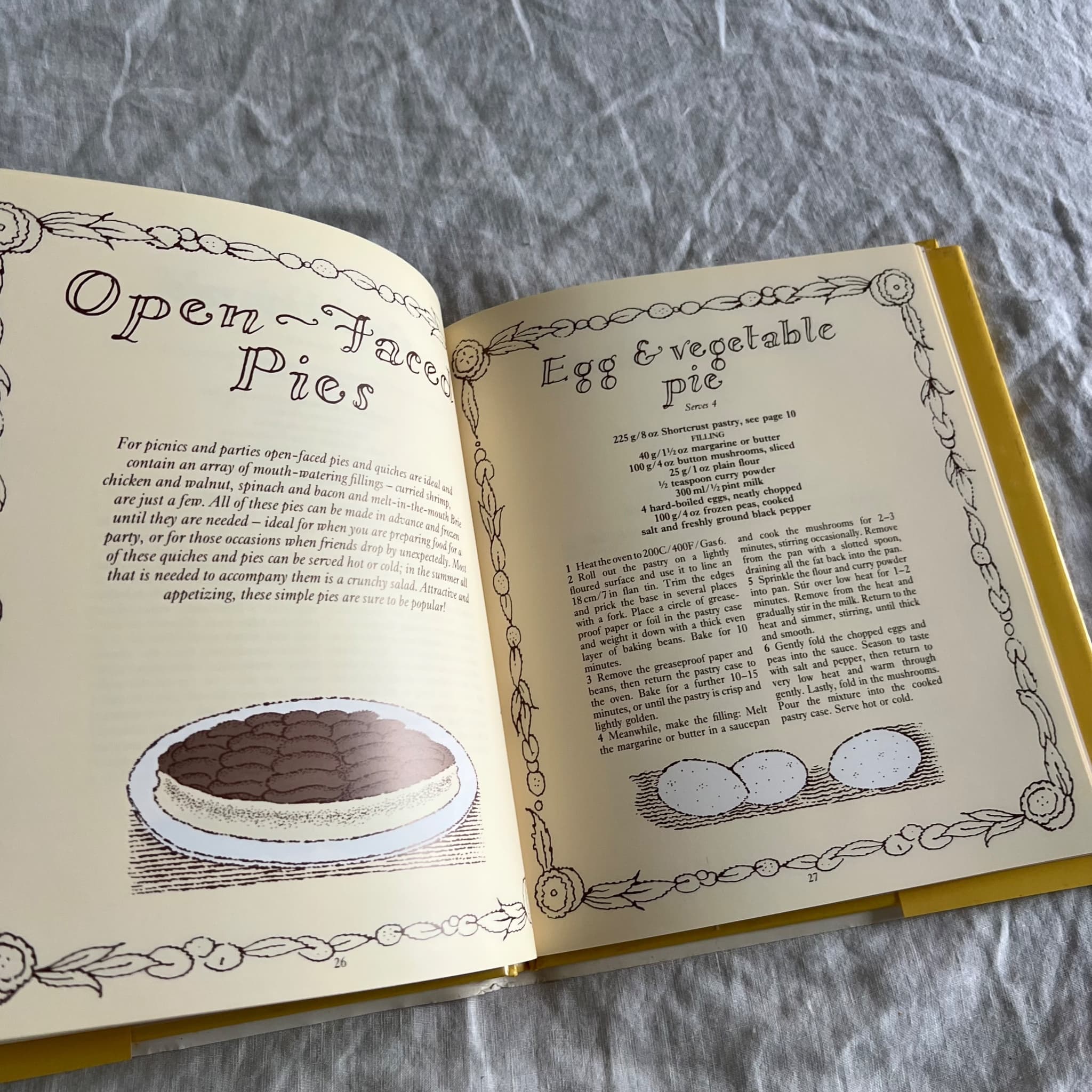 Country Kitchen Cookbooks: Pies by Jenni Fleetwood (1986) — photo 9 of 11