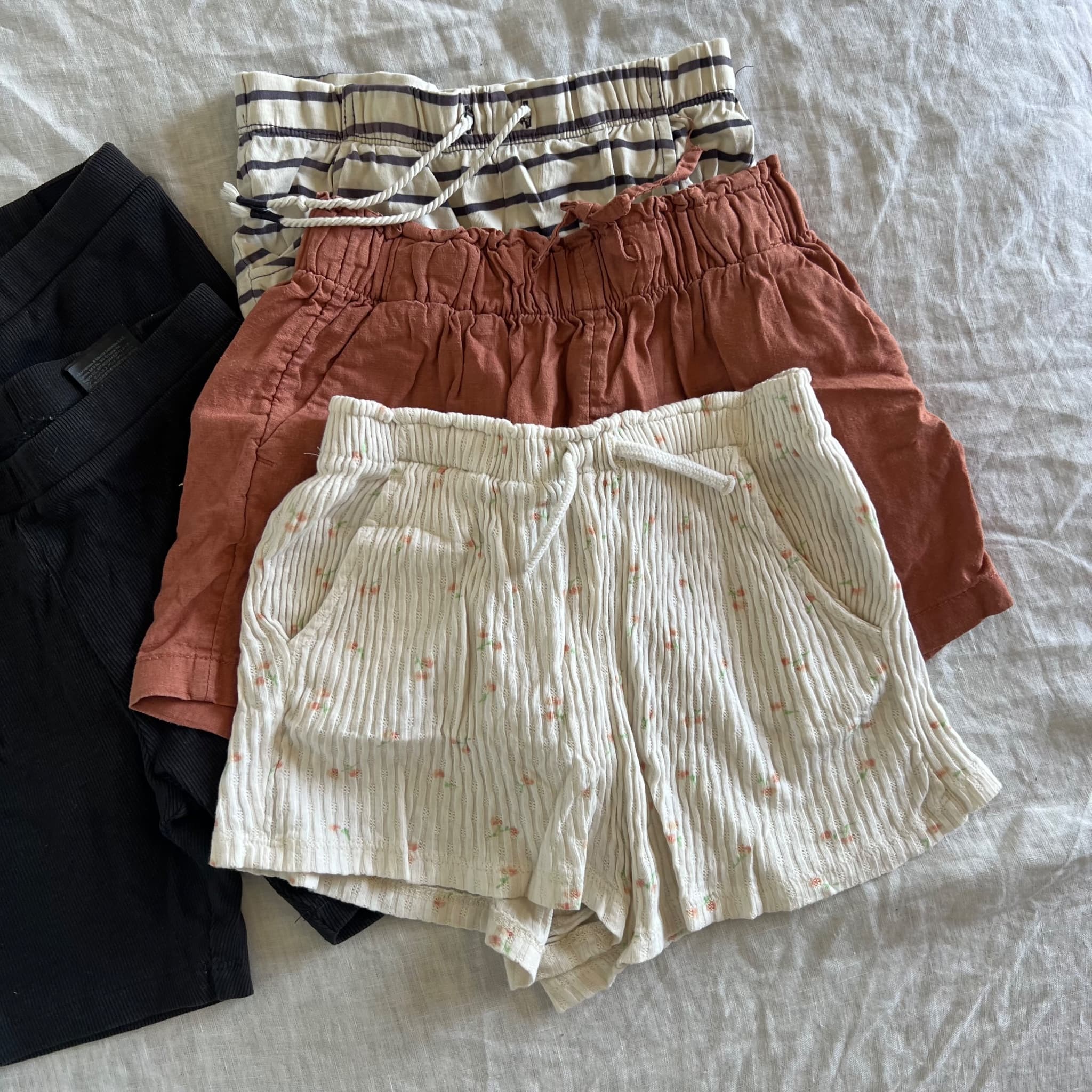H&M & Carter's Girls Shorts Bundle - Size 6 Assorted Styles — photo 2 of 5