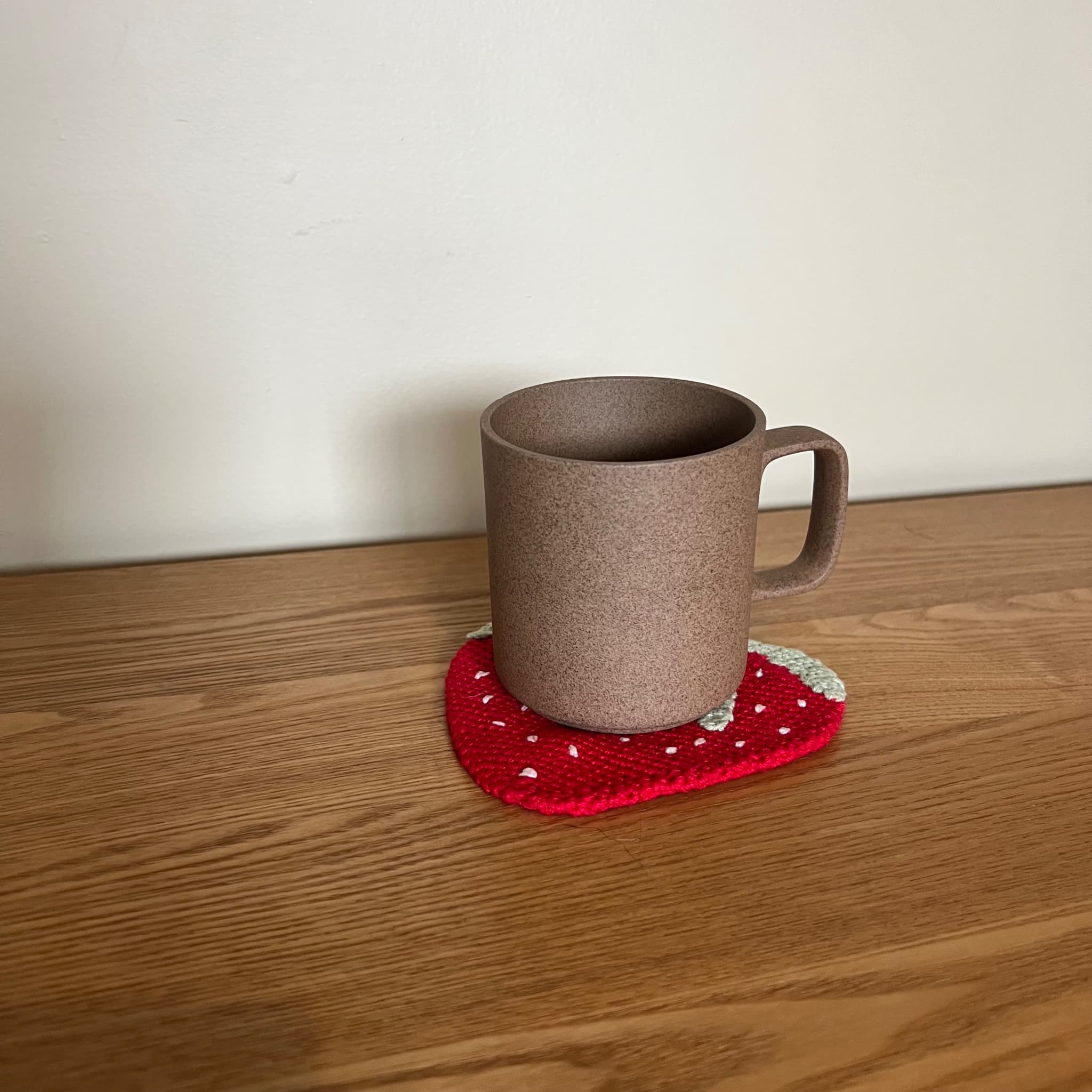 Handmade Crochet Strawberry Coaster - Red And Green Fruit Design — photo 5 of 7