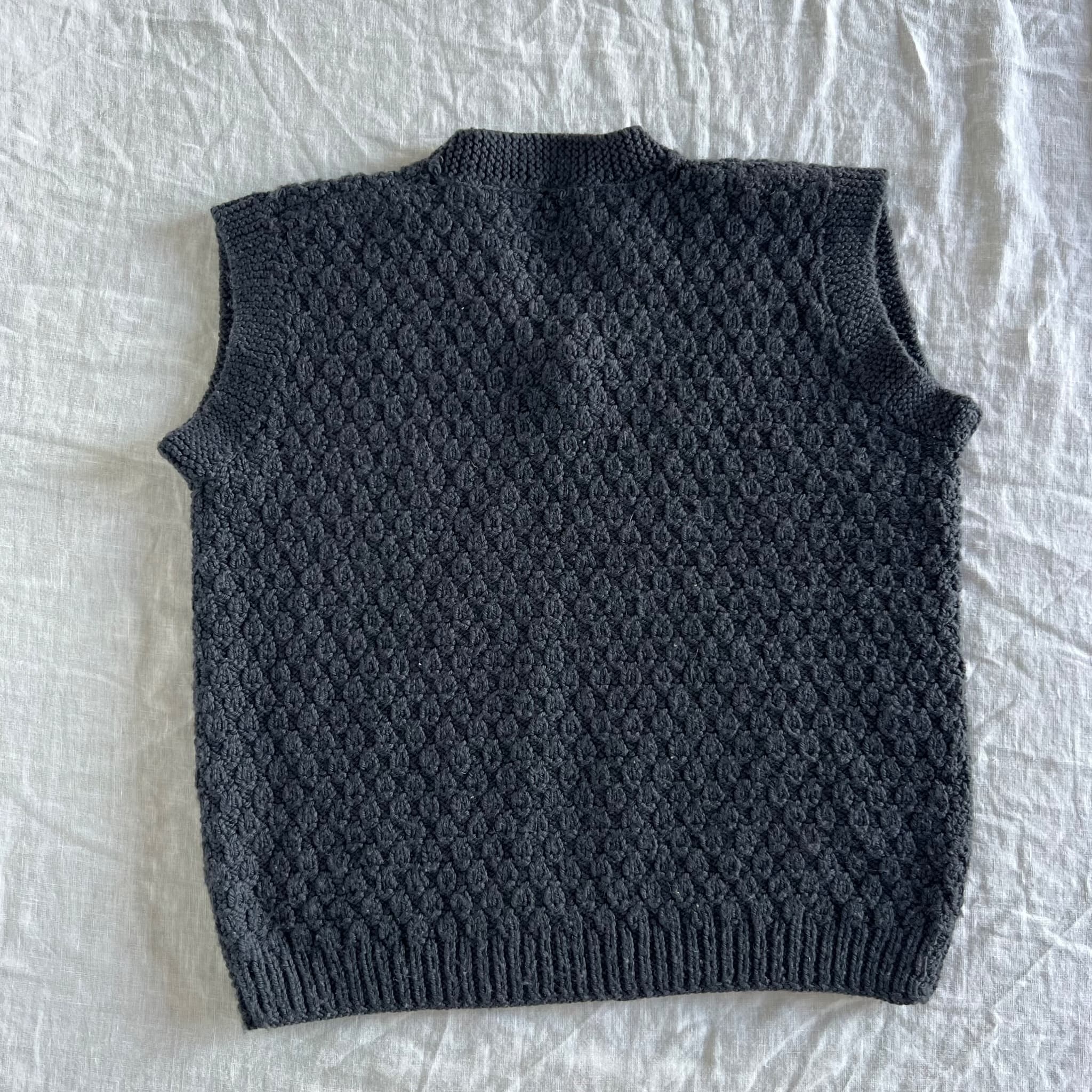 Handmade Kids Hand Knit Vest Size 5-7 Charcoal Grey Heirloom Prairie Layer Tank — photo 4 of 4