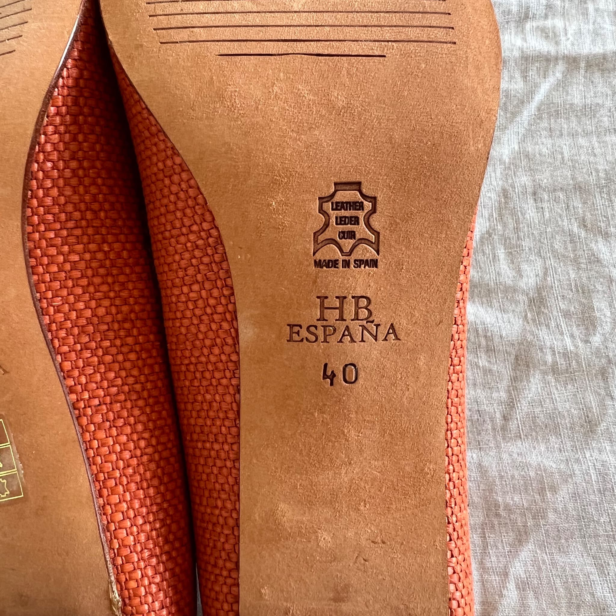 HB ESPAÑA Orange Woven Peep-Toe Heels With Rose Detail — photo 8 of 8