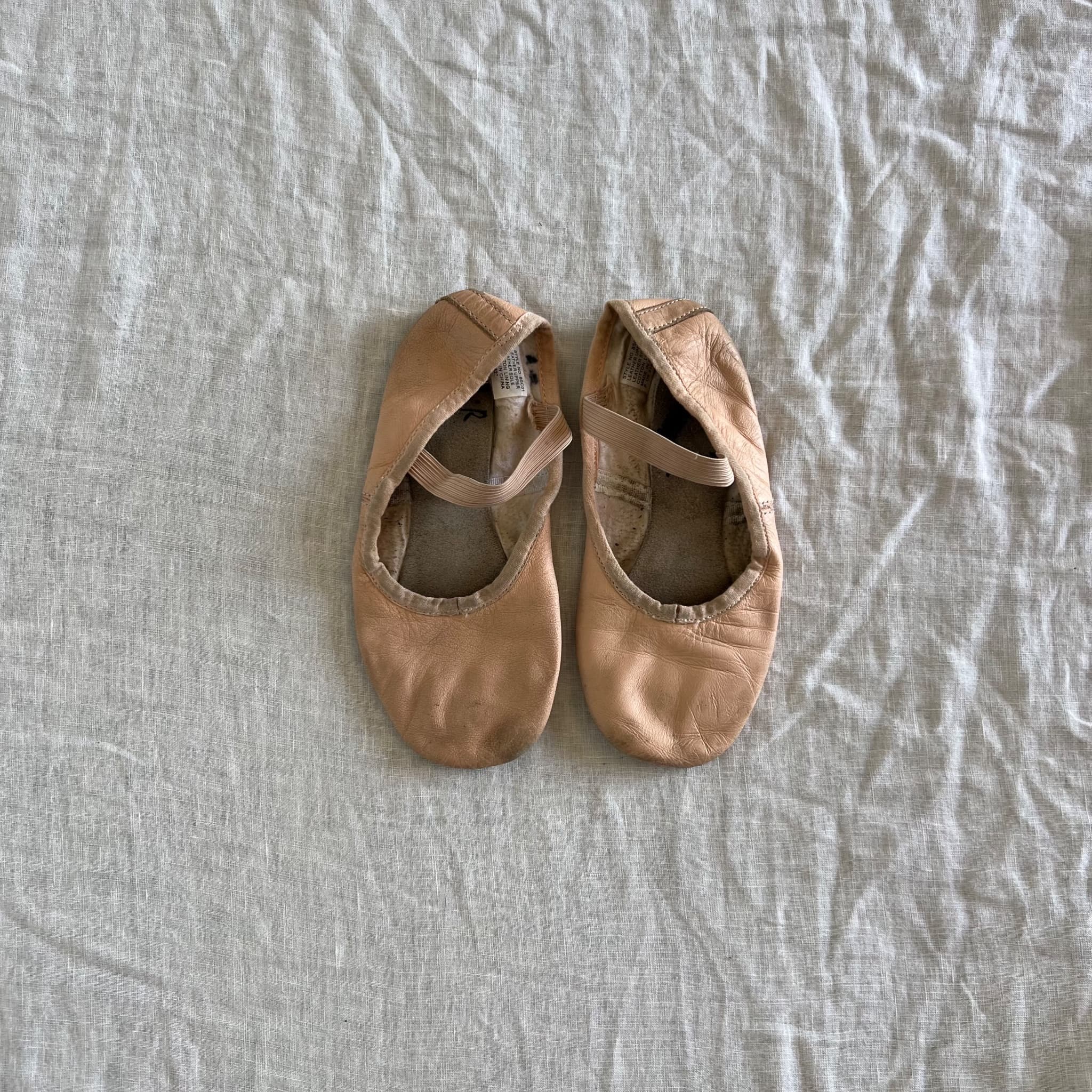 Energetiks Girls Pink Leather Ballet Shoes Size 13.5 Kids Full Sole Dance Slippers — photo 1 of 5