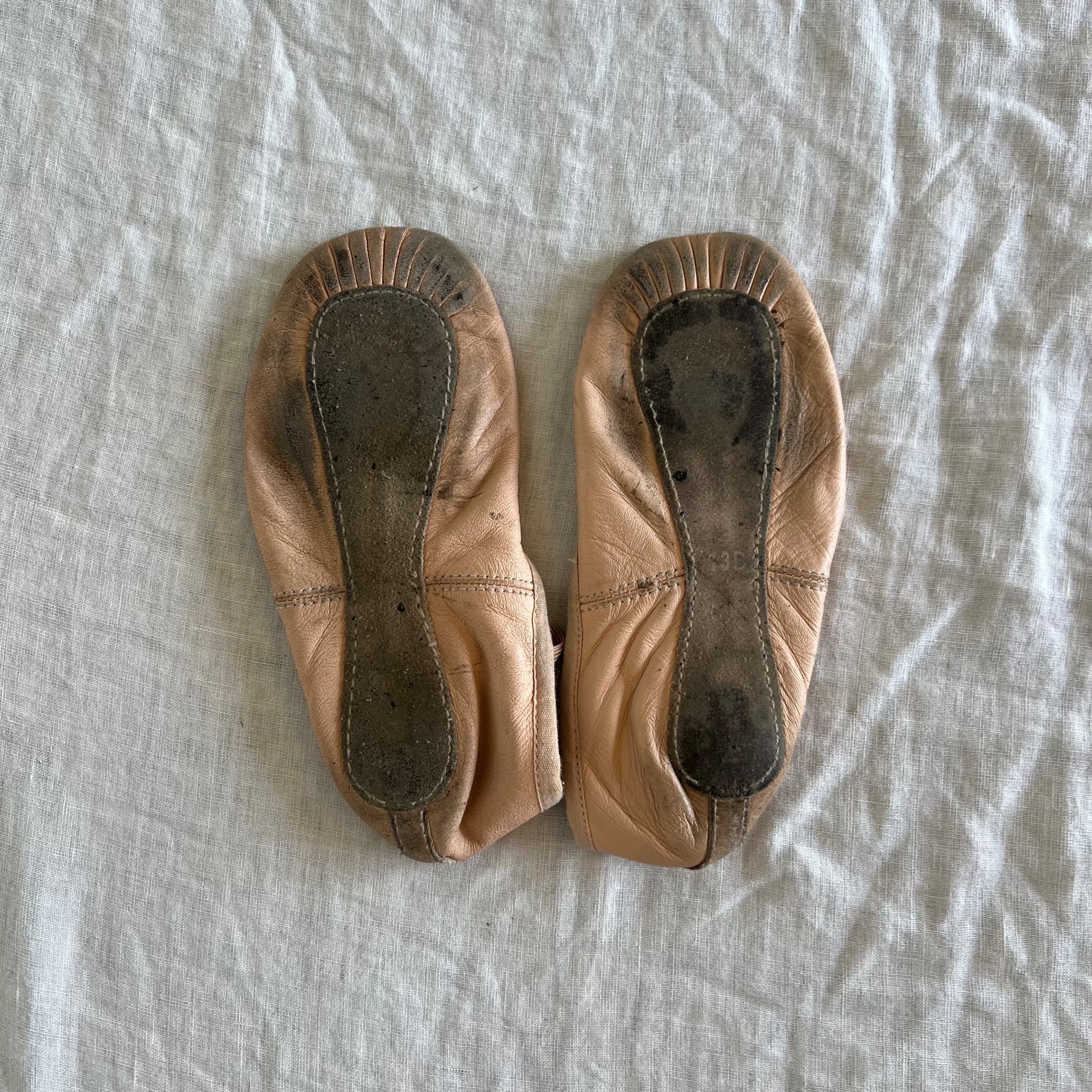 Energetiks Girls Pink Leather Ballet Shoes Size 13.5 Kids Full Sole Dance Slippers — photo 4 of 5