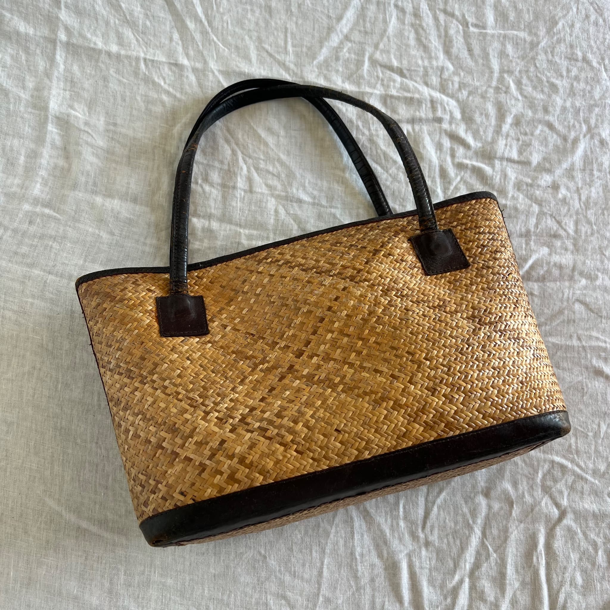 Leigh Henry Imports Woven Straw Tote Bag Vintage Dark Brown Leather Trim Beach — photo 2 of 9