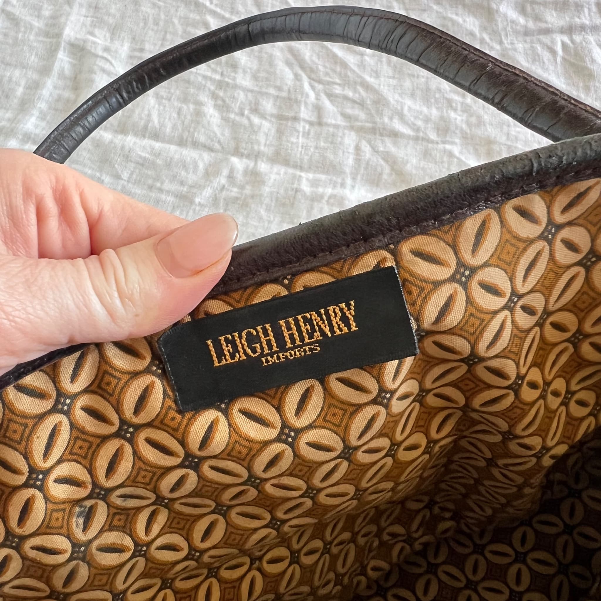 Leigh Henry Imports Woven Straw Tote Bag Vintage Dark Brown Leather Trim Beach — photo 4 of 9