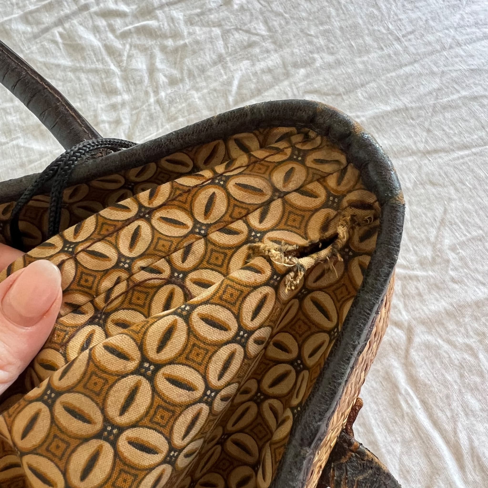 Leigh Henry Imports Woven Straw Tote Bag Vintage Dark Brown Leather Trim Beach — photo 6 of 9