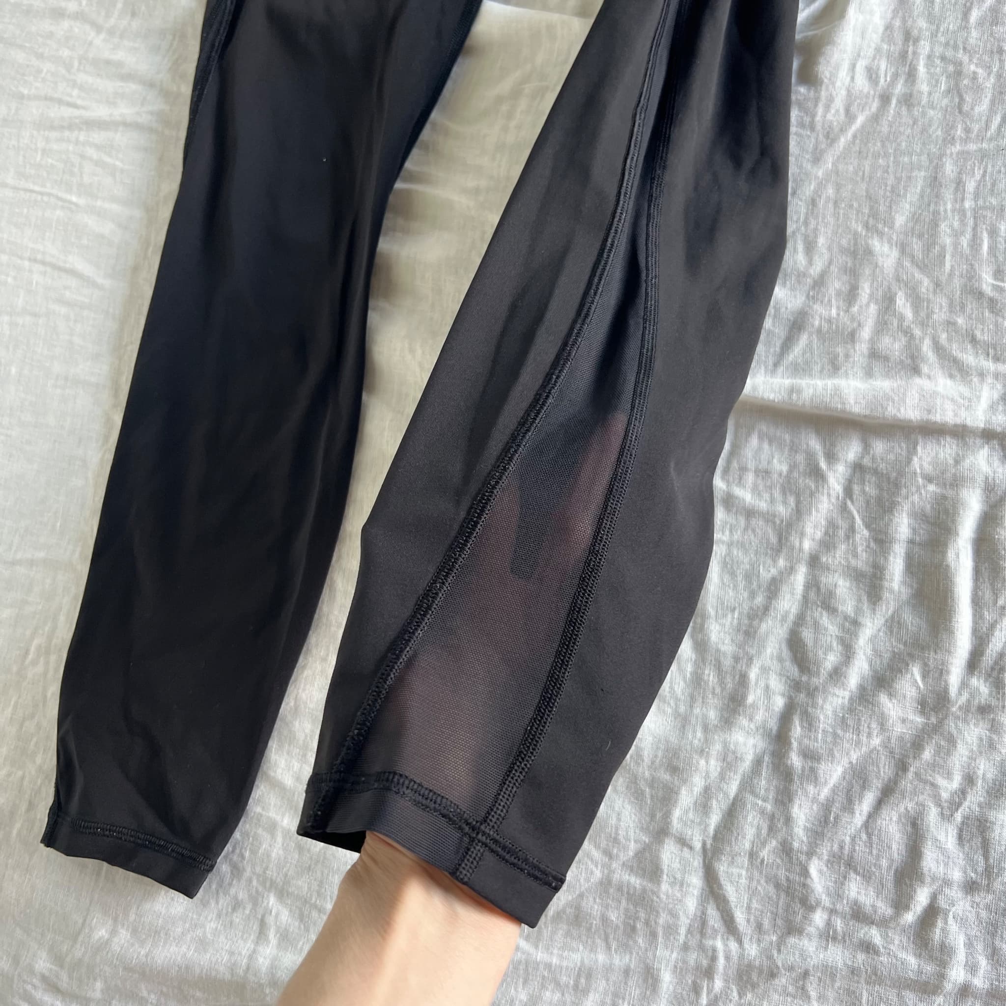 Lululemon Black Align High Rise Crop Leggings Size 4 AU 8 Mesh Side Panel Tight — photo 3 of 7