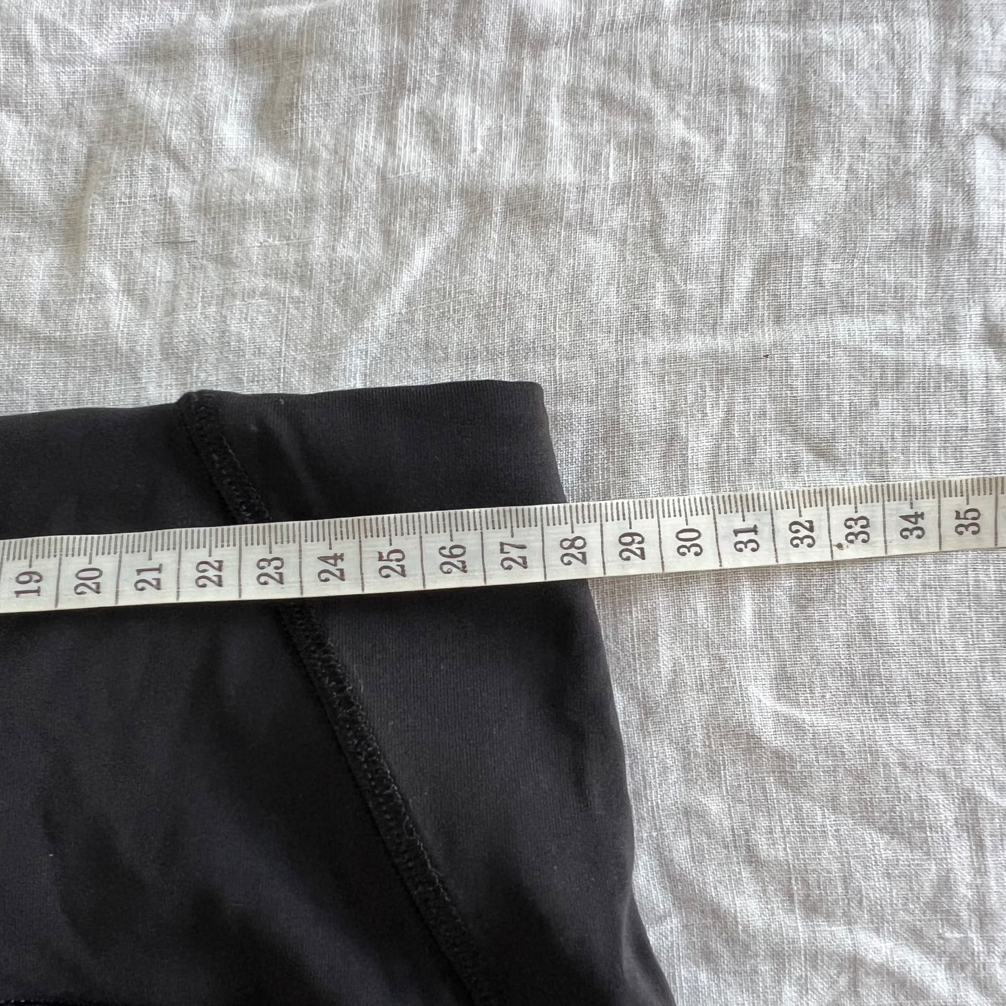 Lululemon Black Align High Rise Crop Leggings Size 4 AU 8 Mesh Side Panel Tight — photo 6 of 7