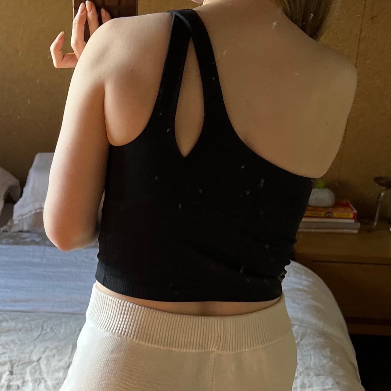 Lululemon Black Ribbed One Shoulder Tank Top Size 4 AU 8 Asymmetric Crop Bra — photo 7 of 7