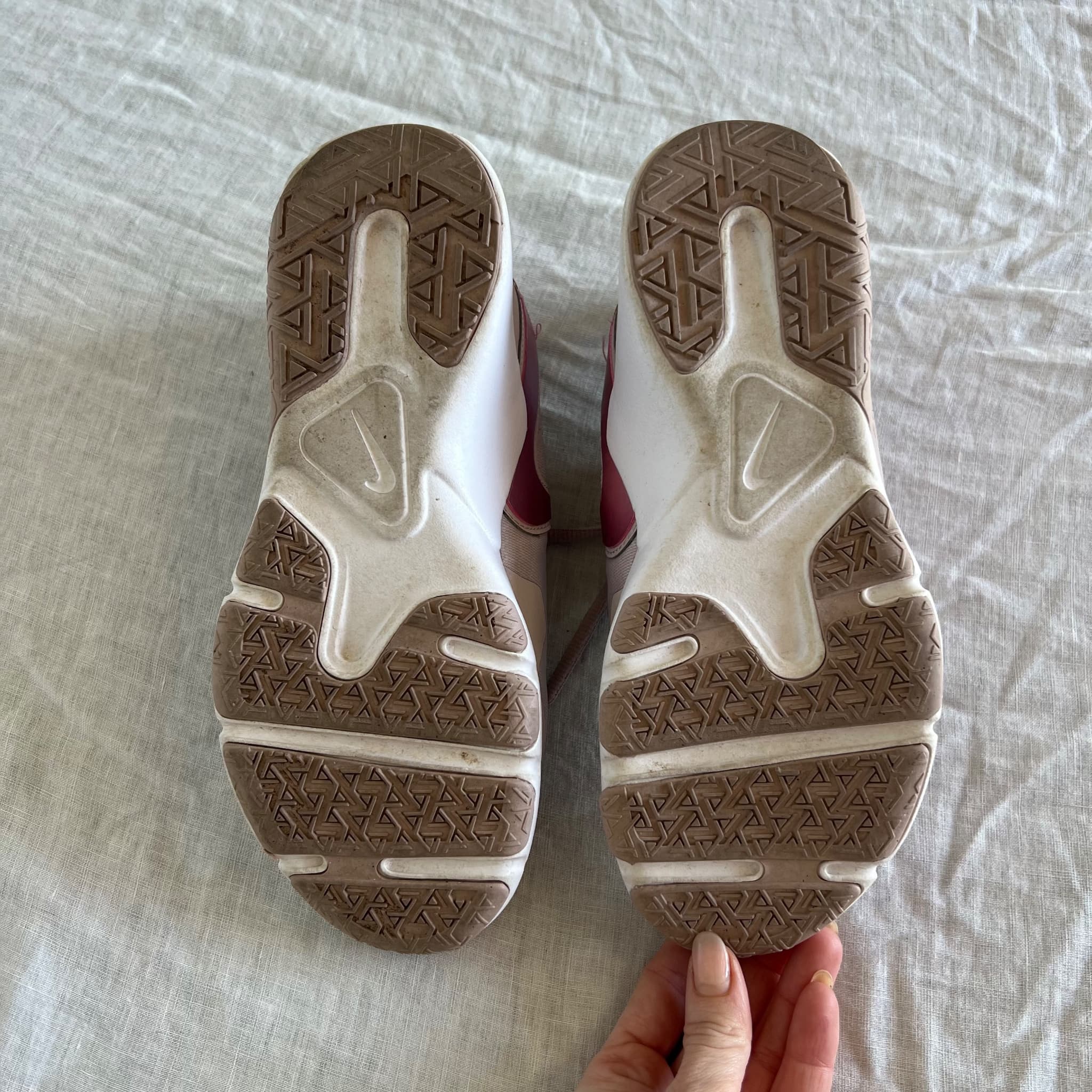 Nike Legend Essential 2 Women's Training Shoes Mauve Size US 7 — photo 5 of 6