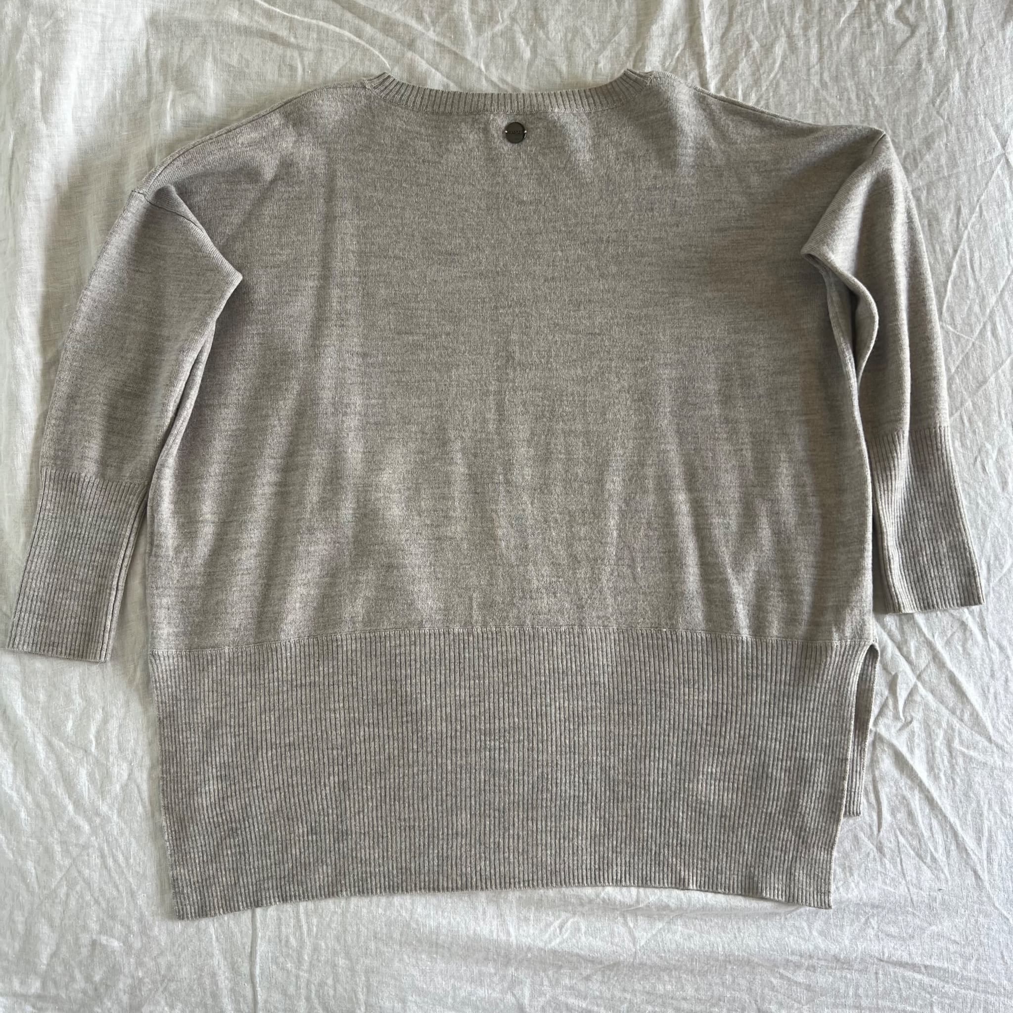 Oroton 100% Merino Wool Sweater Grey High-Low Hem Pullover — photo 9 of 11