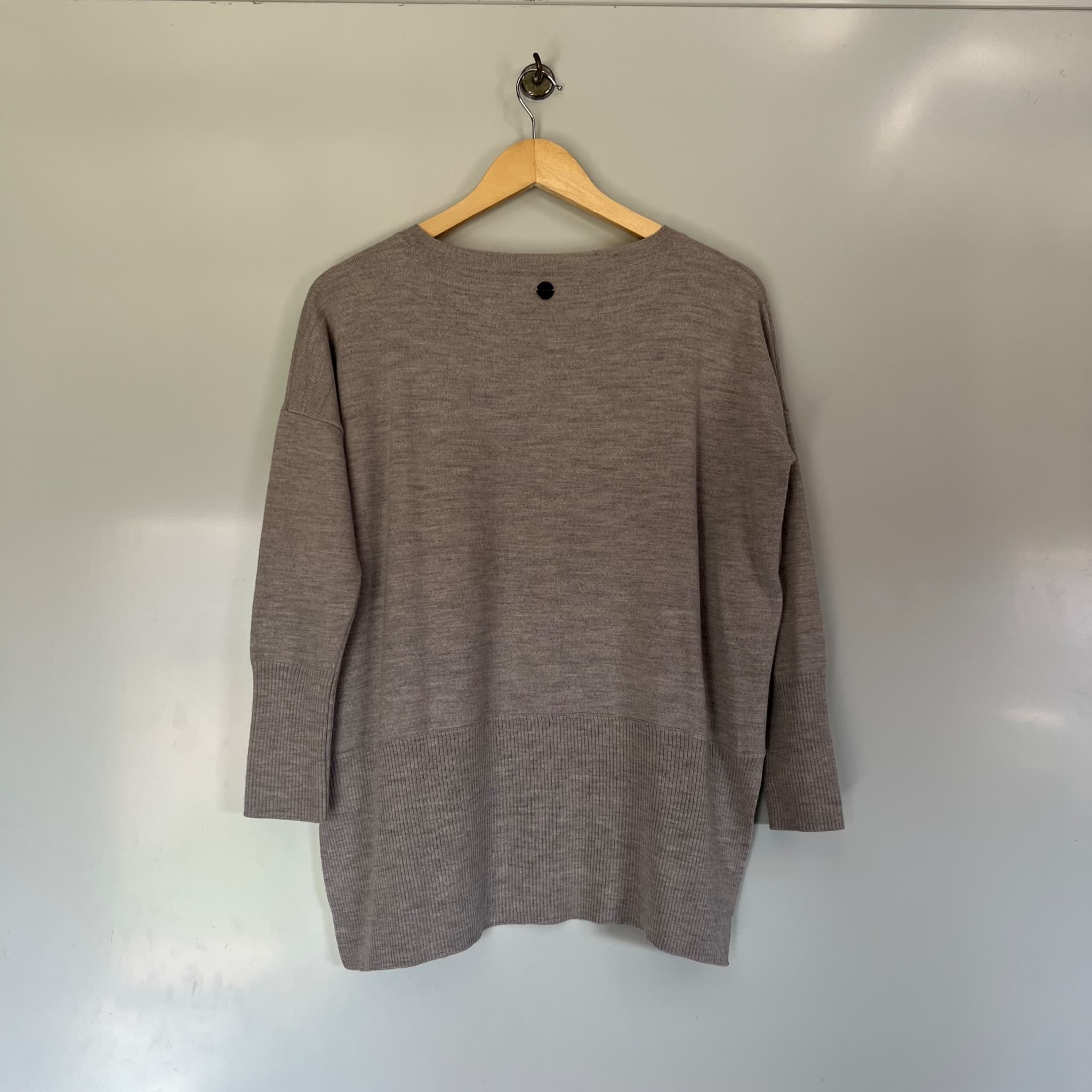 Oroton 100% Merino Wool Sweater Grey High-Low Hem Pullover — photo 7 of 11