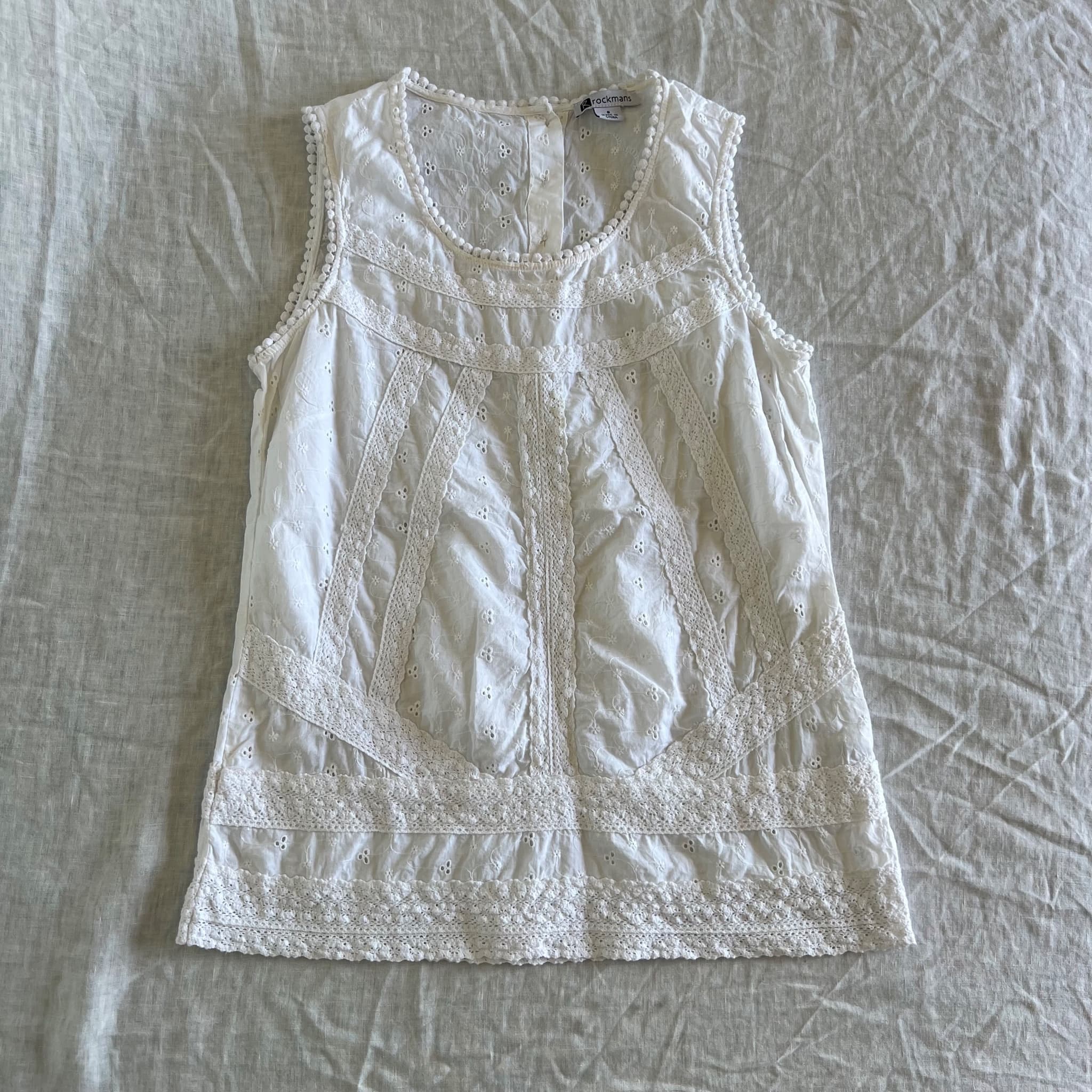 Rockmans White Sleeveless Eyelet Lace Blouse - Size 8 — photo 1 of 7