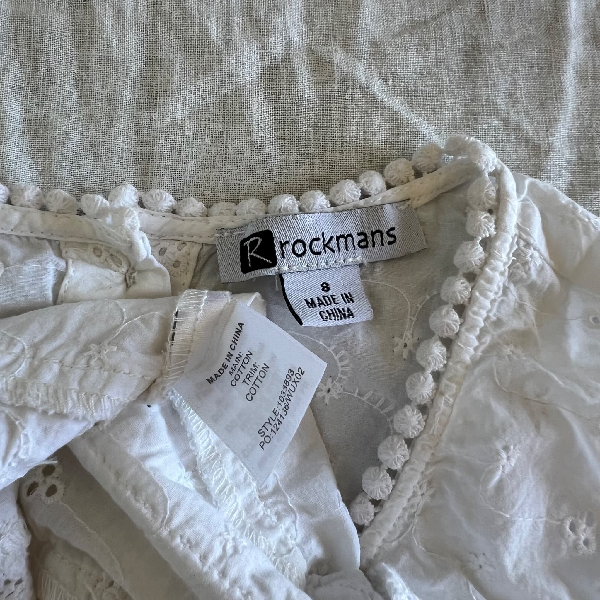 Rockmans White Sleeveless Eyelet Lace Blouse - Size 8 — photo 6 of 7
