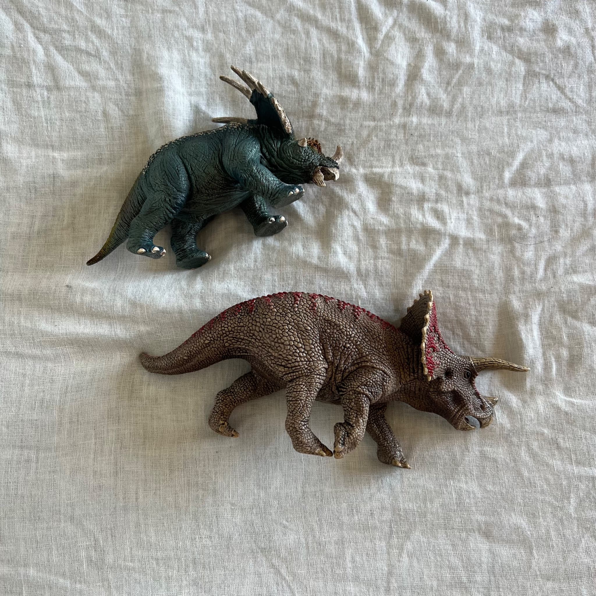 Schleich Retired Dinosaur Figures Lot Styracosaurus Triceratops Toy Figurines — photo 1 of 4