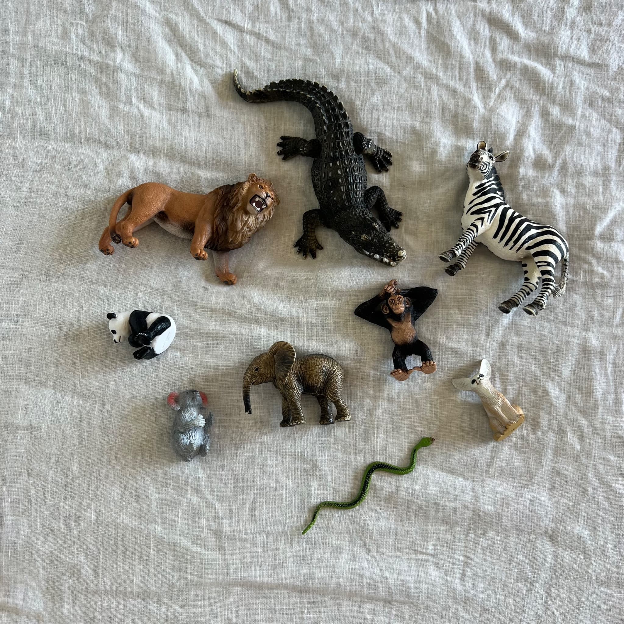 Schleich & Vintage Cadbury Yowie Animal Lot Lion Zebra Elephant Crocodile Figures — photo 1 of 8