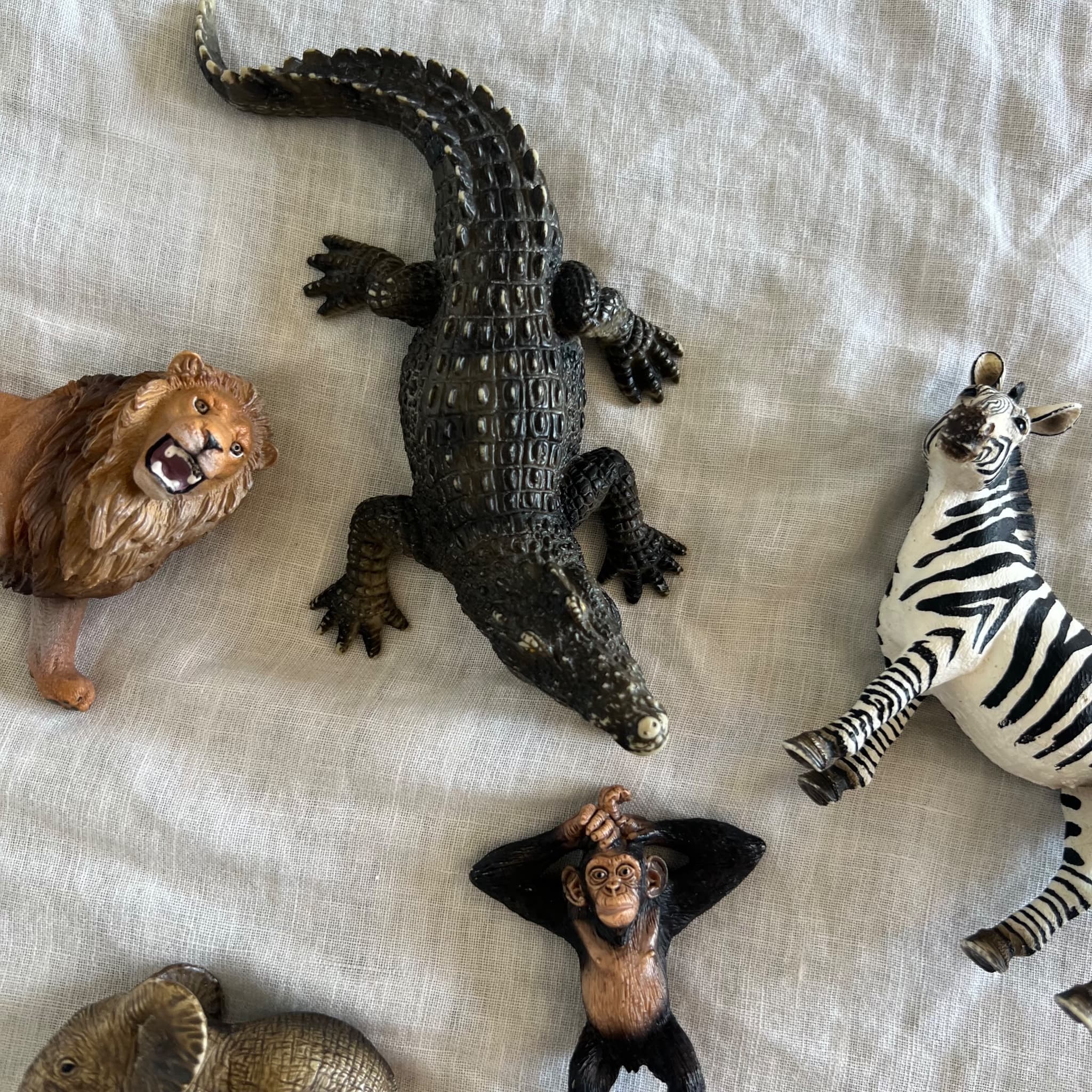 Schleich & Vintage Cadbury Yowie Animal Lot Lion Zebra Elephant Crocodile Figures — photo 3 of 8