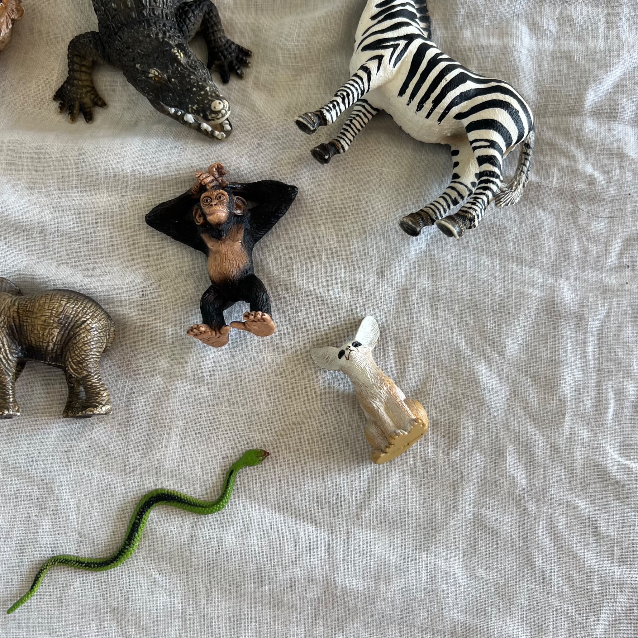 Schleich & Vintage Cadbury Yowie Animal Lot Lion Zebra Elephant Crocodile Figures — photo 4 of 8