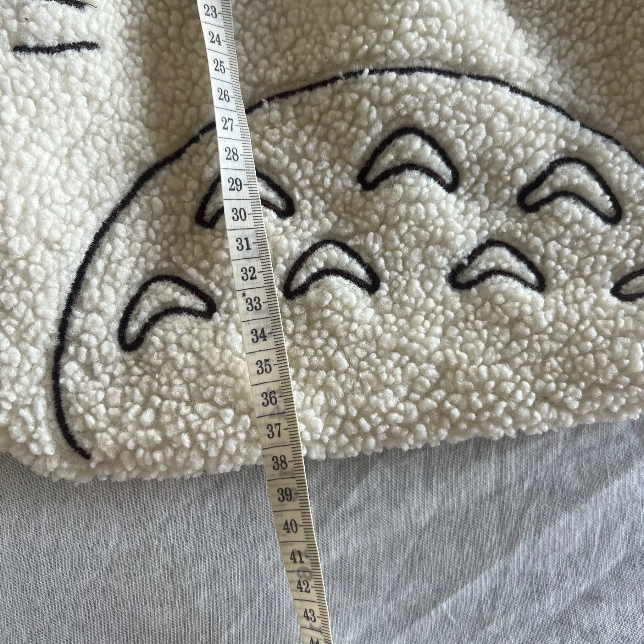 Studio Ghibli Totoro Cream Sherpa Fleece Tote Bag — photo 3 of 4