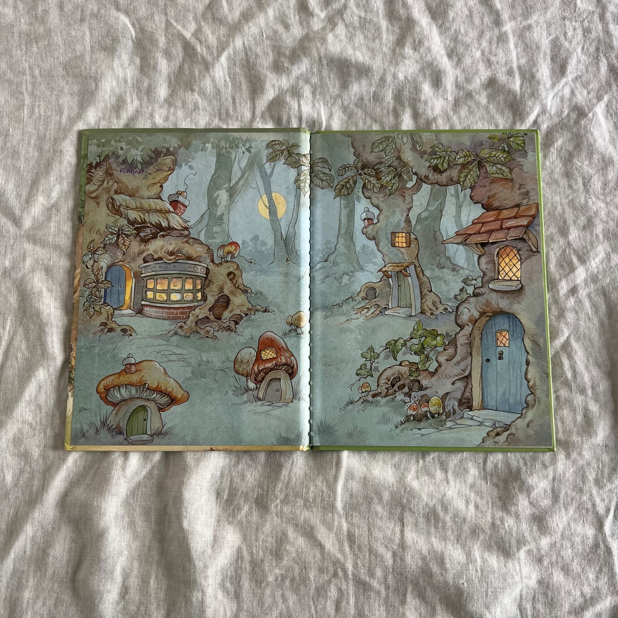 Tales Of Hopping Wood: Barnaby's Cuckoo Clock By Rene Cloke — photo 3 of 6